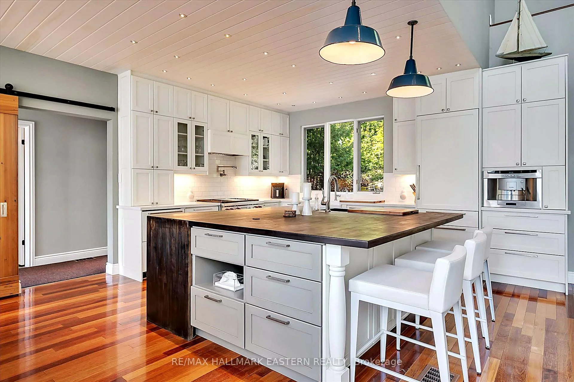 Photo 9 of 1855 White Lake Road W, Douro-Dummer — HOMEH