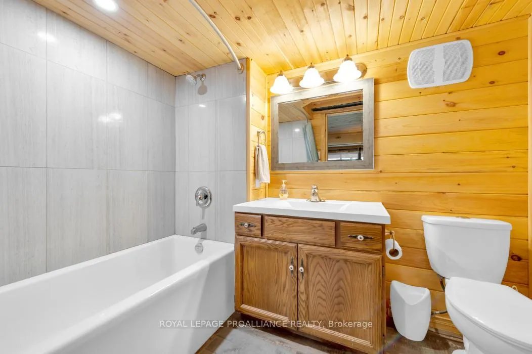 Photo 23 of 168 Addington Road 5, Addington Highlands — HOMEH