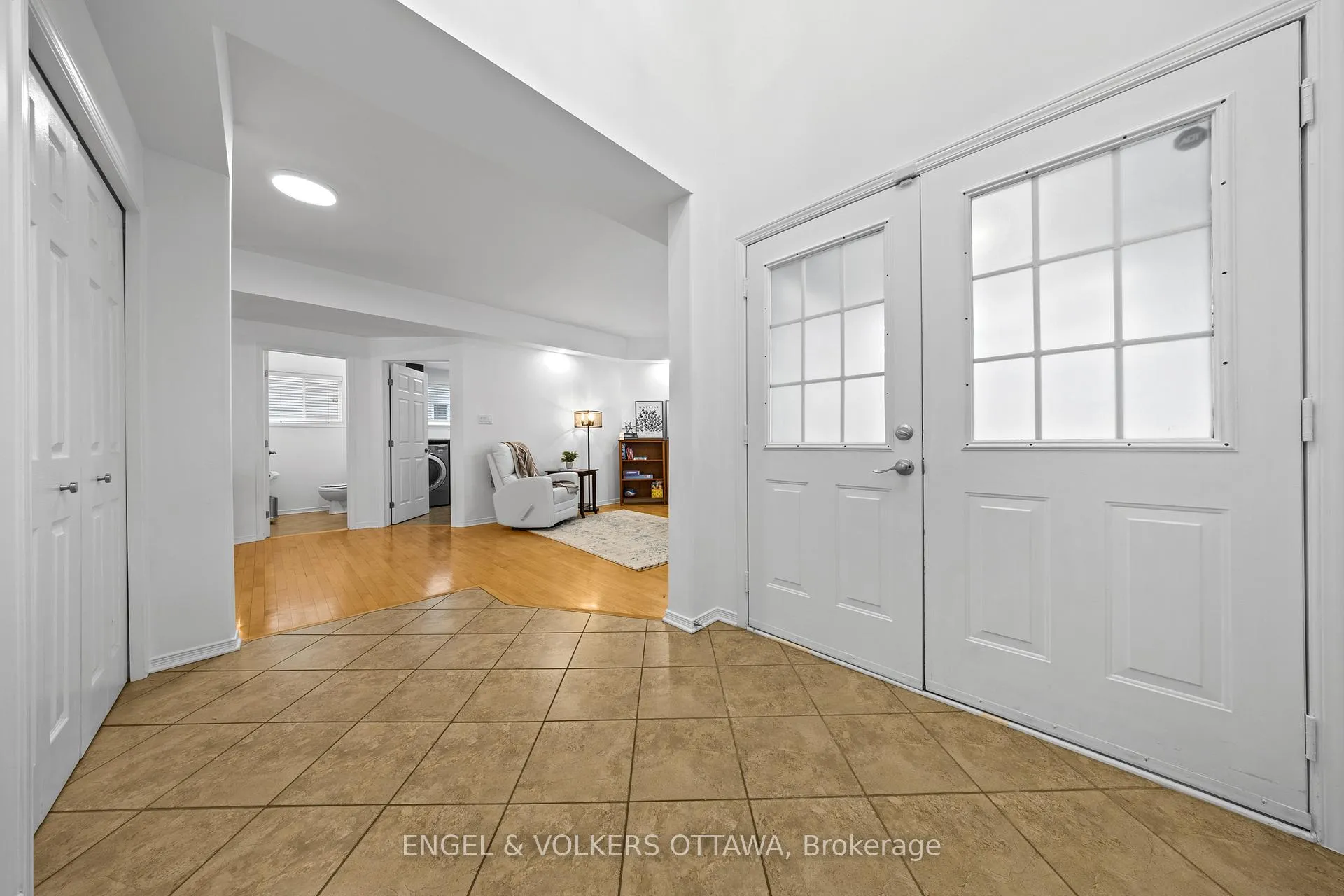 Photo 2 of 57 Newcastle Avenue, Ottawa, Kanata - Morgan's Grant/South March — HOMEH