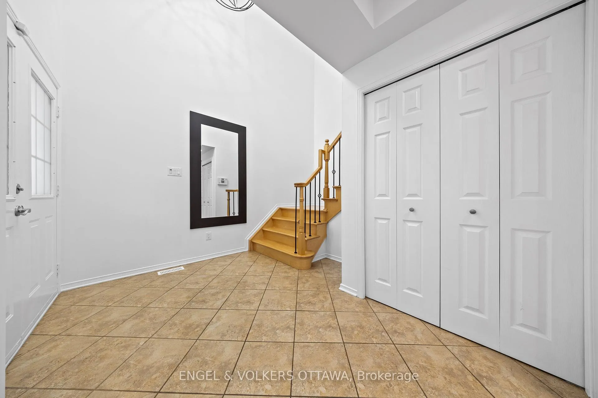 Photo 3 of 57 Newcastle Avenue, Ottawa, Kanata - Morgan's Grant/South March — HOMEH