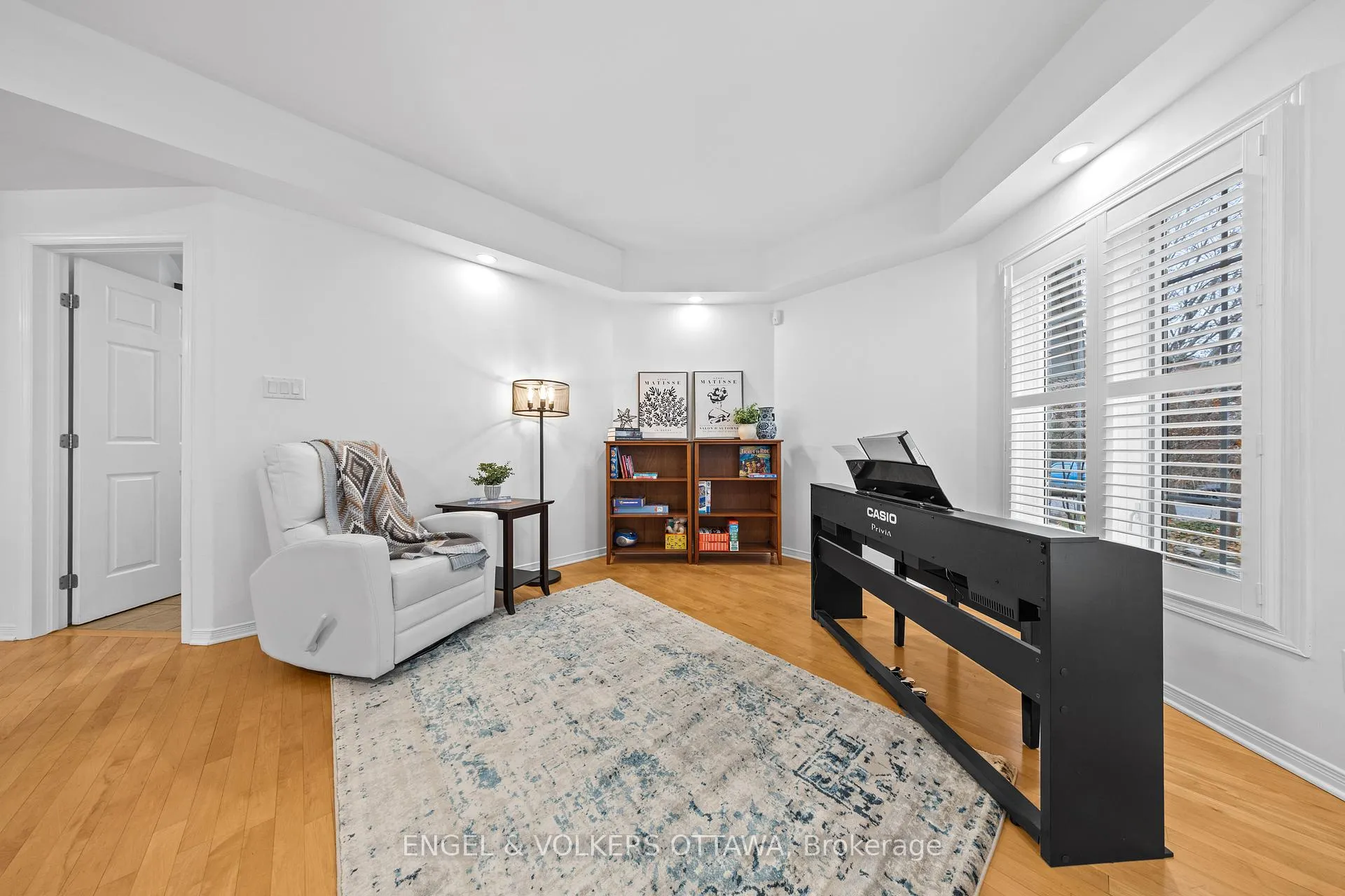 Photo 4 of 57 Newcastle Avenue, Ottawa, Kanata - Morgan's Grant/South March — HOMEH