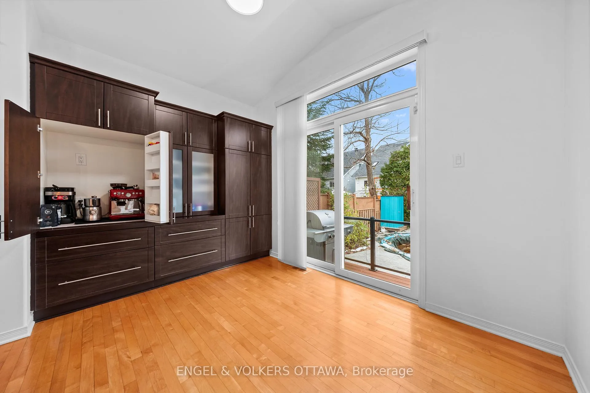 Photo 12 of 57 Newcastle Avenue, Ottawa, Kanata - Morgan's Grant/South March — HOMEH