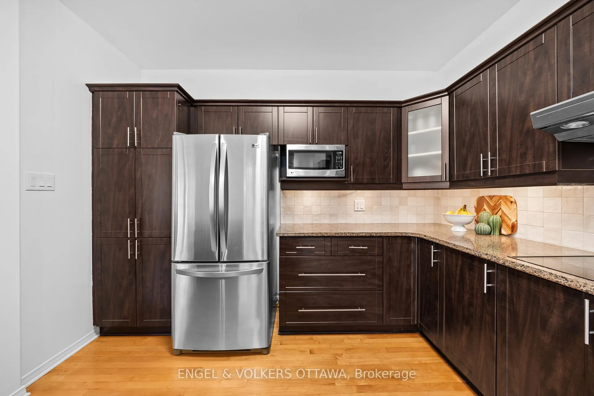 Photo 16 of 57 Newcastle Avenue, Ottawa, Kanata - Morgan's Grant/South March — HOMEH