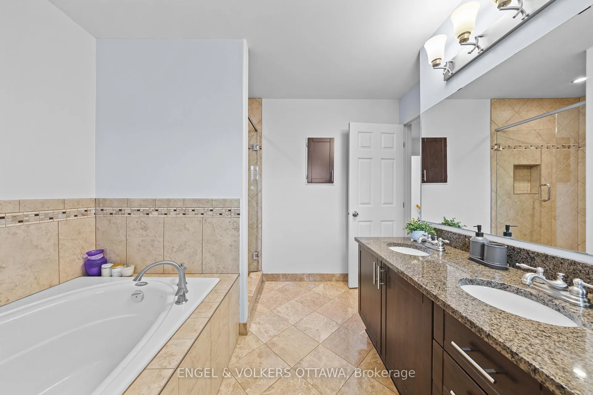 Photo 24 of 57 Newcastle Avenue, Ottawa, Kanata - Morgan's Grant/South March — HOMEH