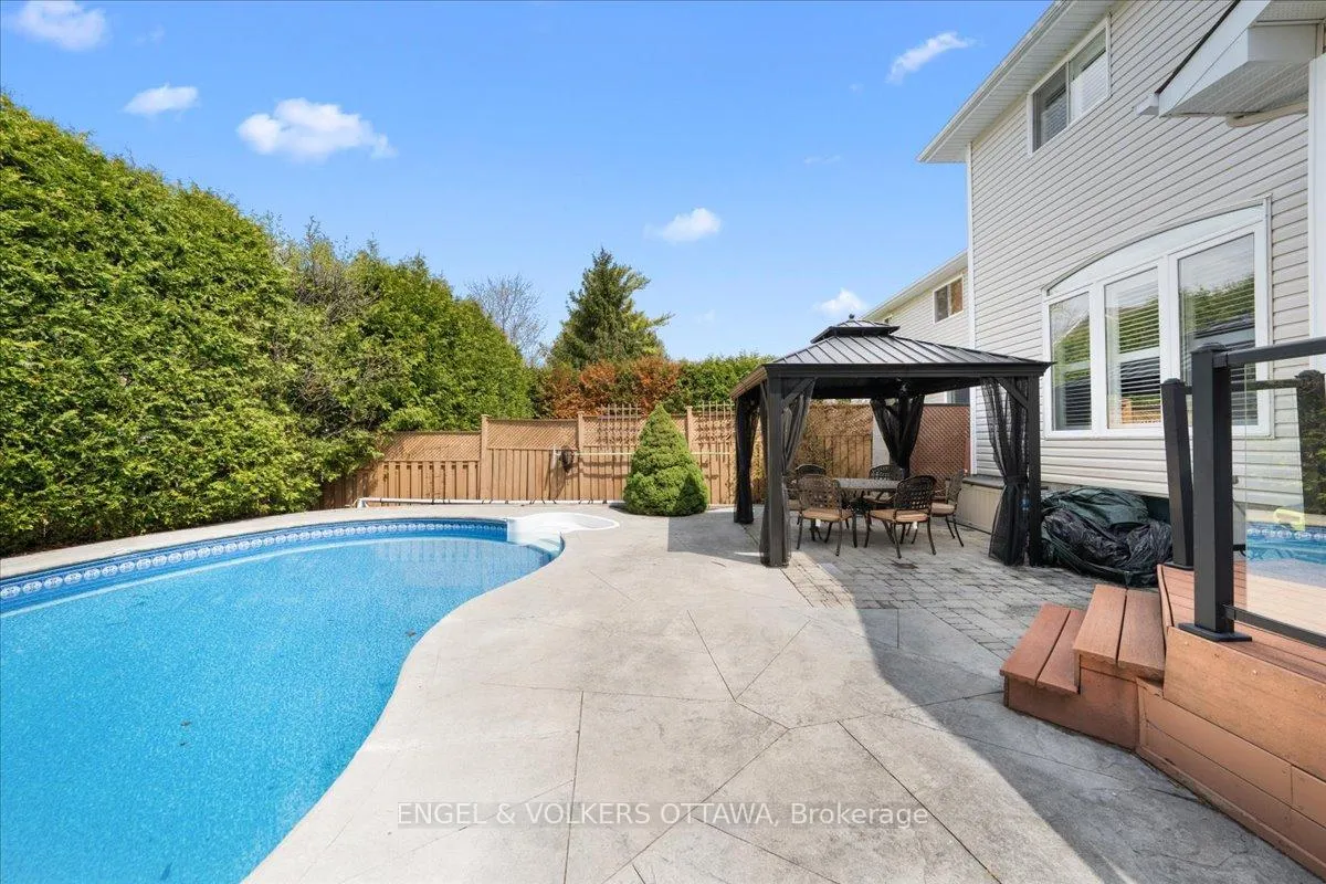 Photo 37 of 57 Newcastle Avenue, Ottawa, Kanata - Morgan's Grant/South March — HOMEH