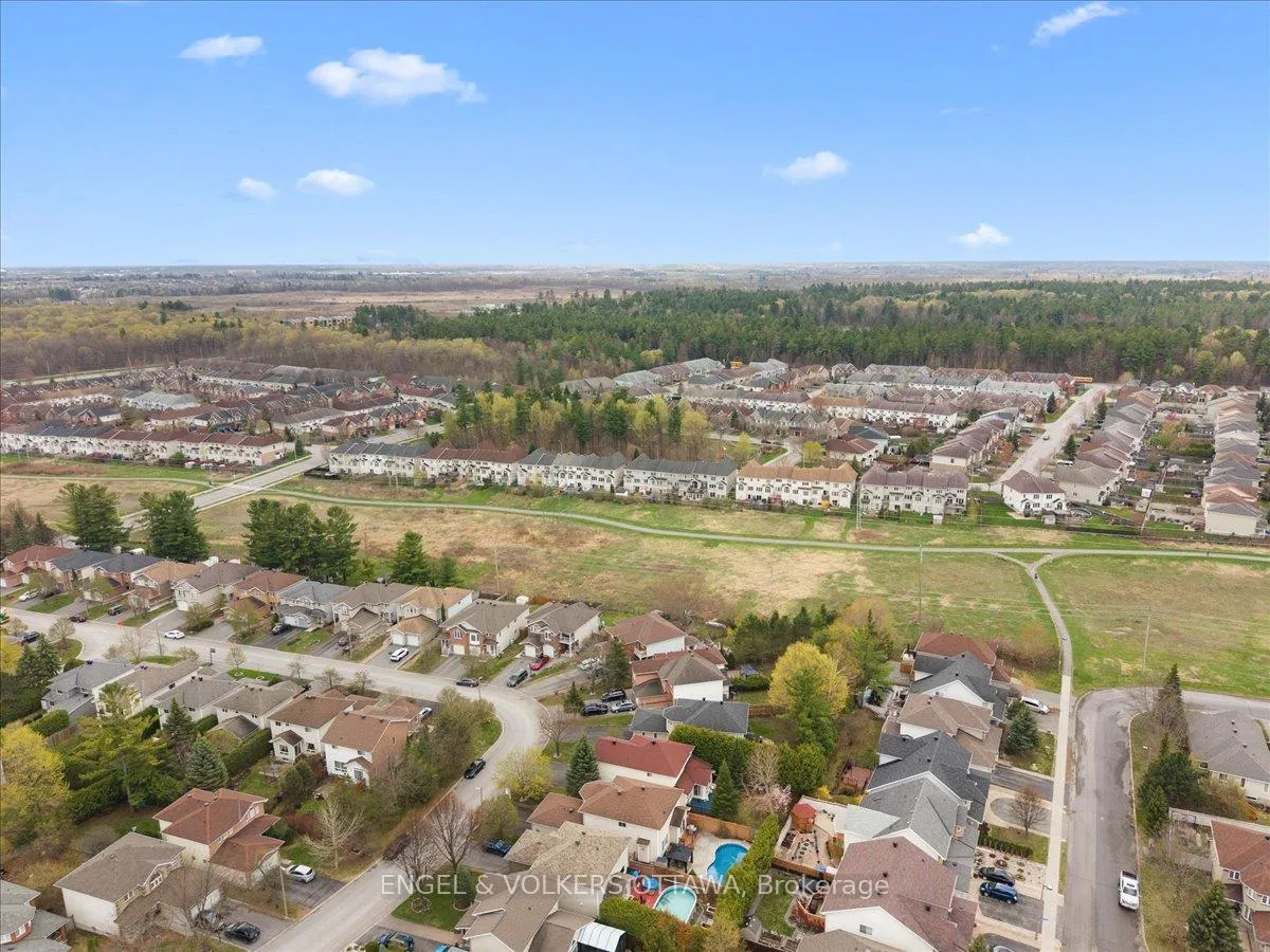 Photo 41 of 57 Newcastle Avenue, Ottawa, Kanata - Morgan's Grant/South March — HOMEH