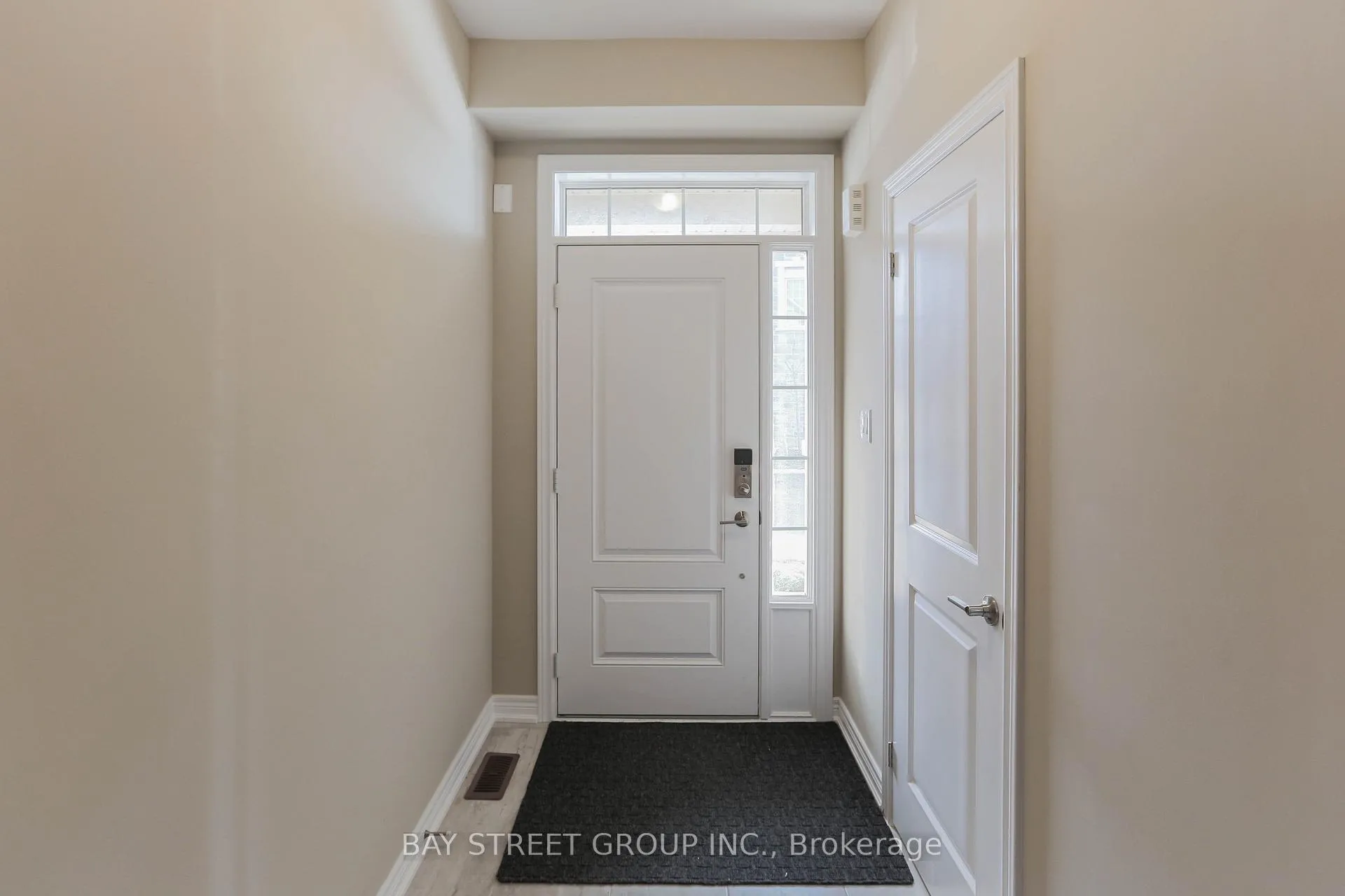 Photo 4 of 3353 Mockingbird Common Drive, Oakville, Joshua Meadows — HOMEH