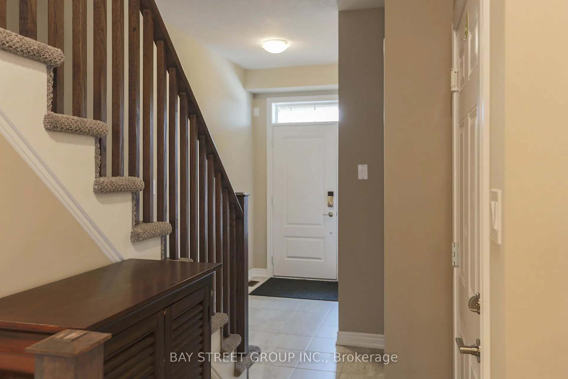Photo 7 of 3353 Mockingbird Common Drive, Oakville, Joshua Meadows — HOMEH