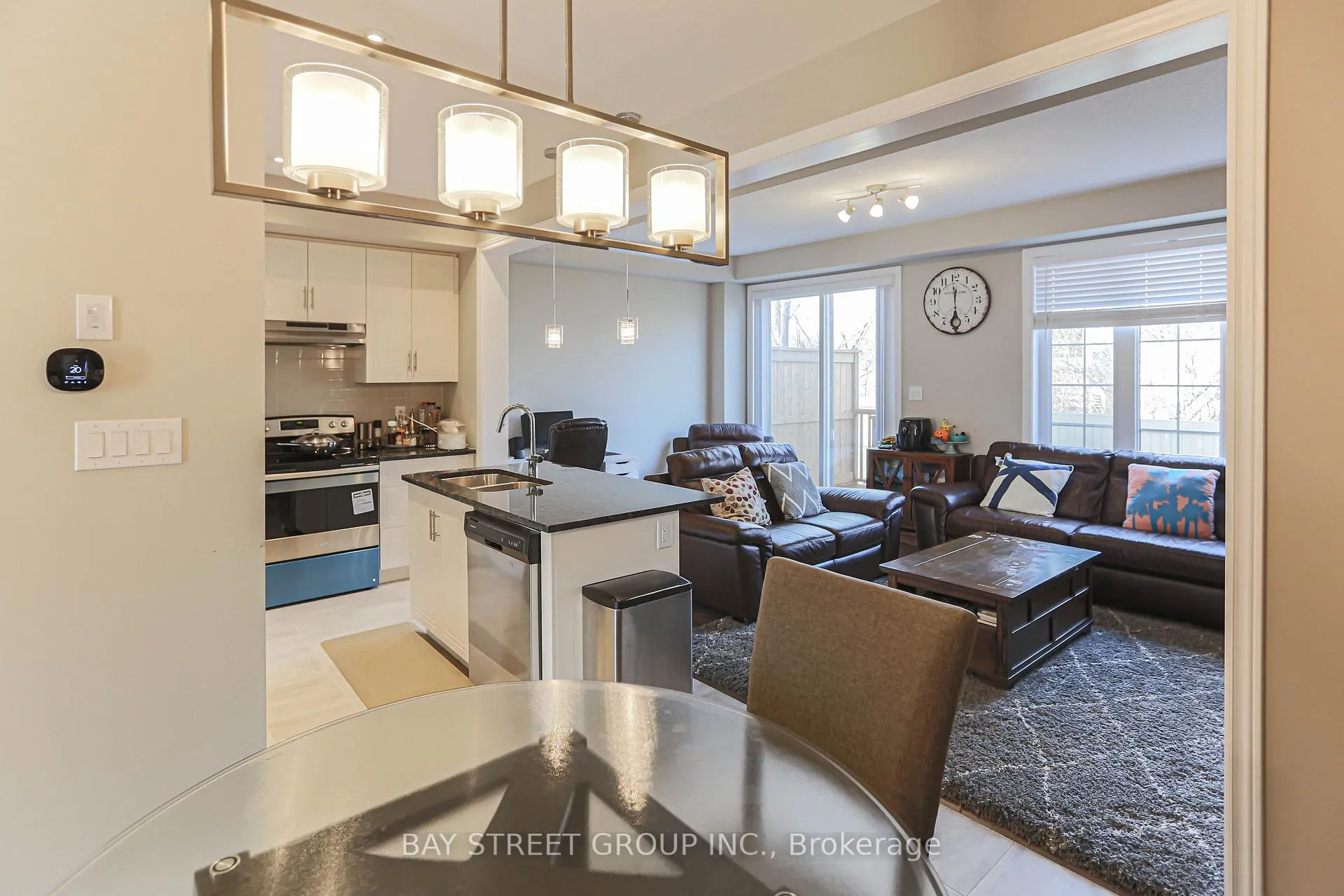 Photo 8 of 3353 Mockingbird Common Drive, Oakville, Joshua Meadows — HOMEH