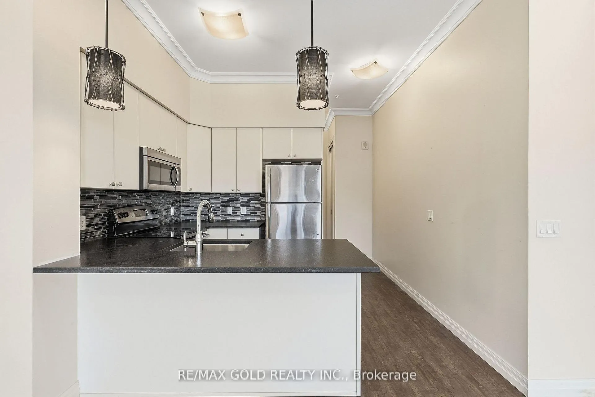 Photo 7 of Unit 305, 112 King Street E, Hamilton, Beasley — HOMEH