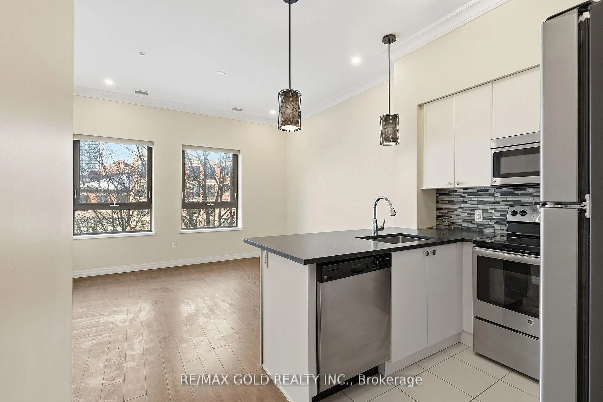 Photo 11 of Unit 305, 112 King Street E, Hamilton, Beasley — HOMEH