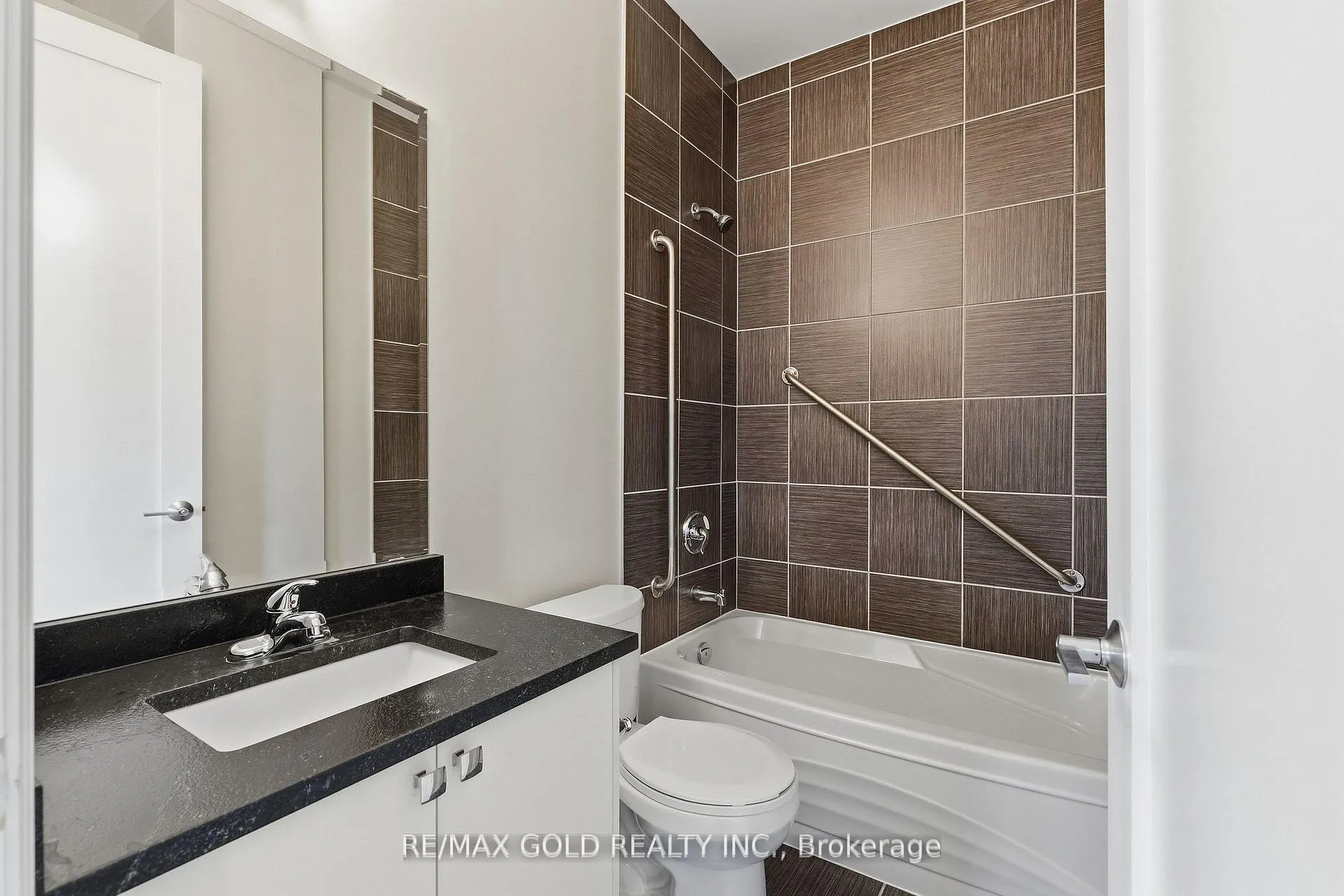Photo 14 of Unit 305, 112 King Street E, Hamilton, Beasley — HOMEH
