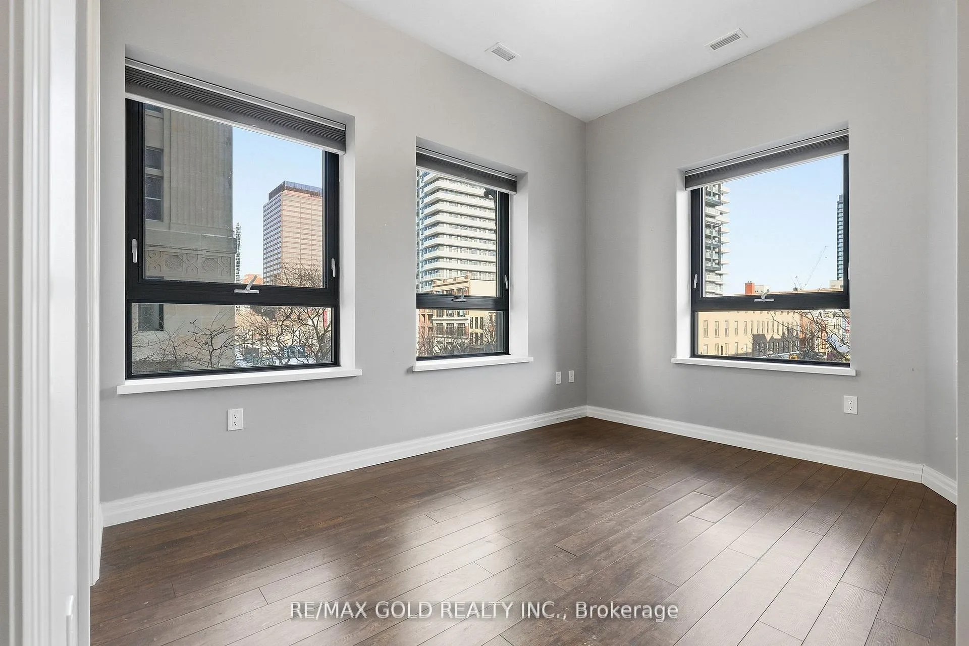 Photo 17 of Unit 305, 112 King Street E, Hamilton, Beasley — HOMEH