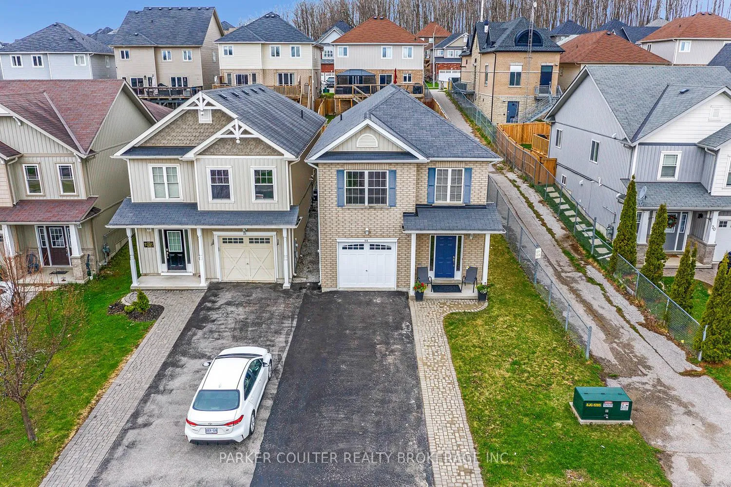 Photo 5 of 66 Pearl Drive, Orillia — HOMEH