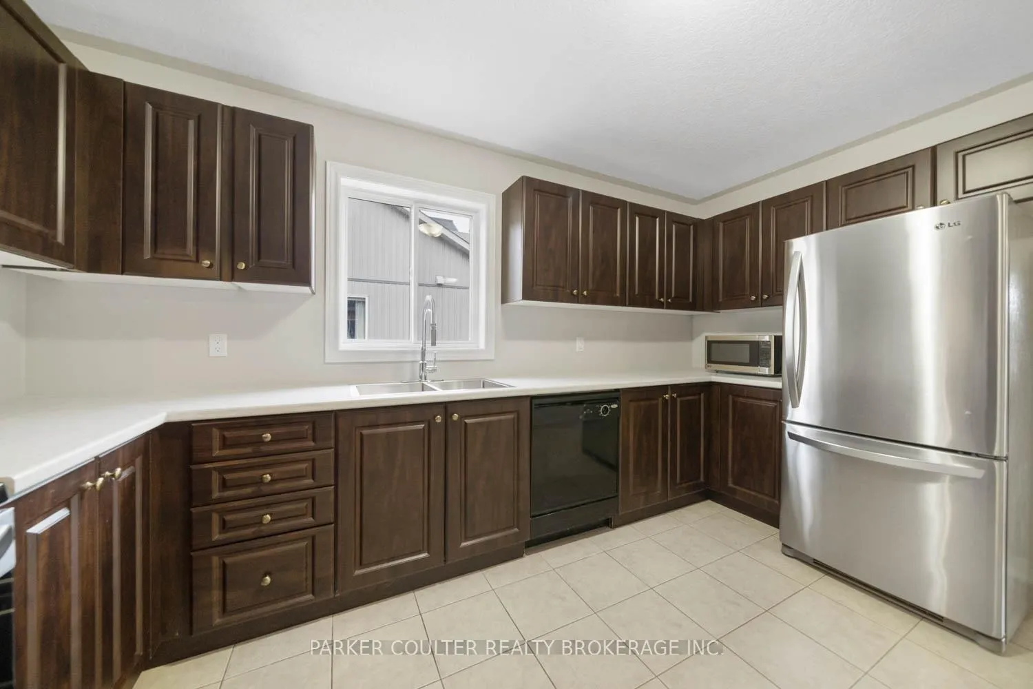 Photo 14 of 66 Pearl Drive, Orillia — HOMEH
