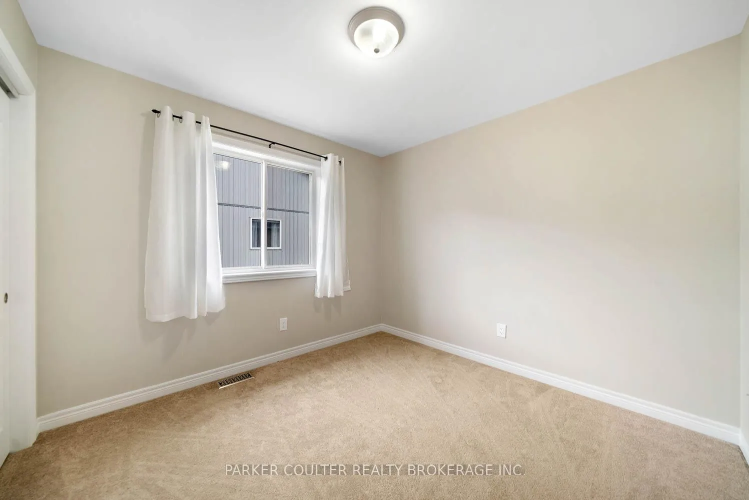 Photo 20 of 66 Pearl Drive, Orillia — HOMEH