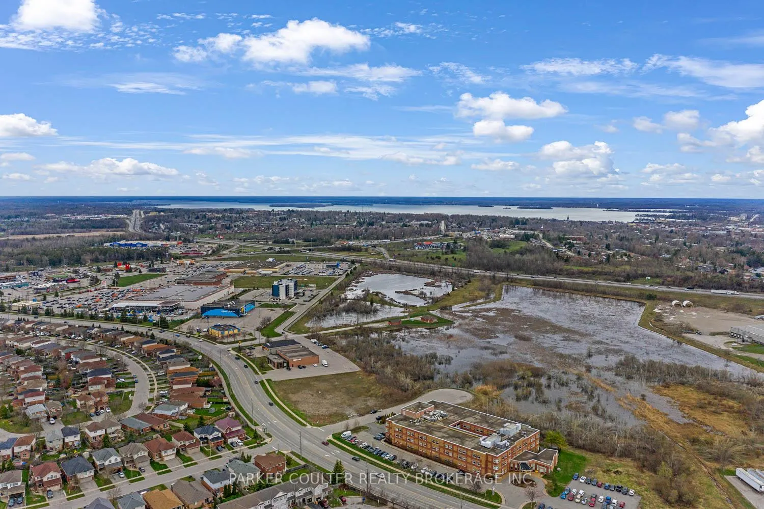 Photo 38 of 66 Pearl Drive, Orillia — HOMEH