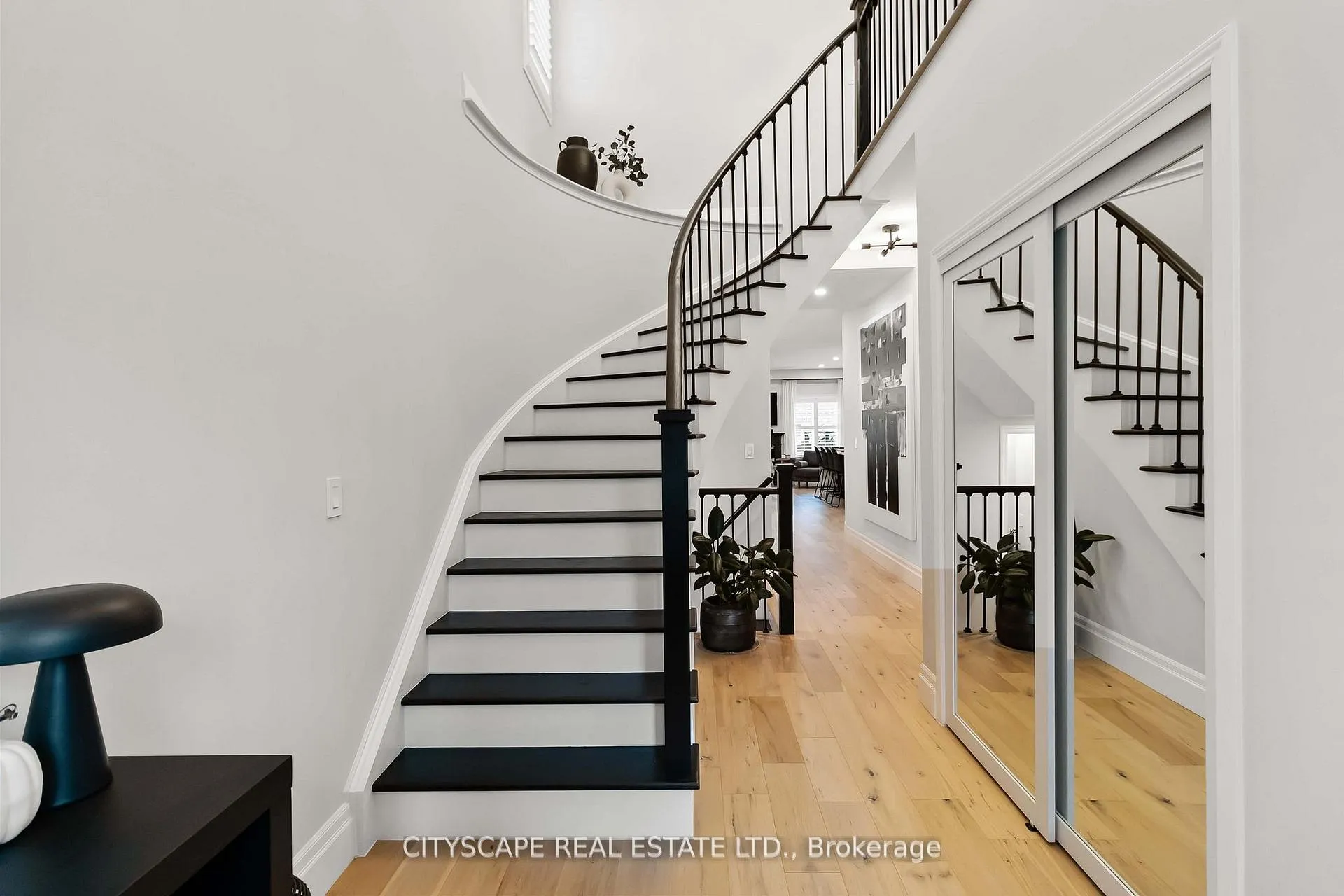 Photo 4 of 4269 Vivaldi Road, Burlington, Alton — HOMEH