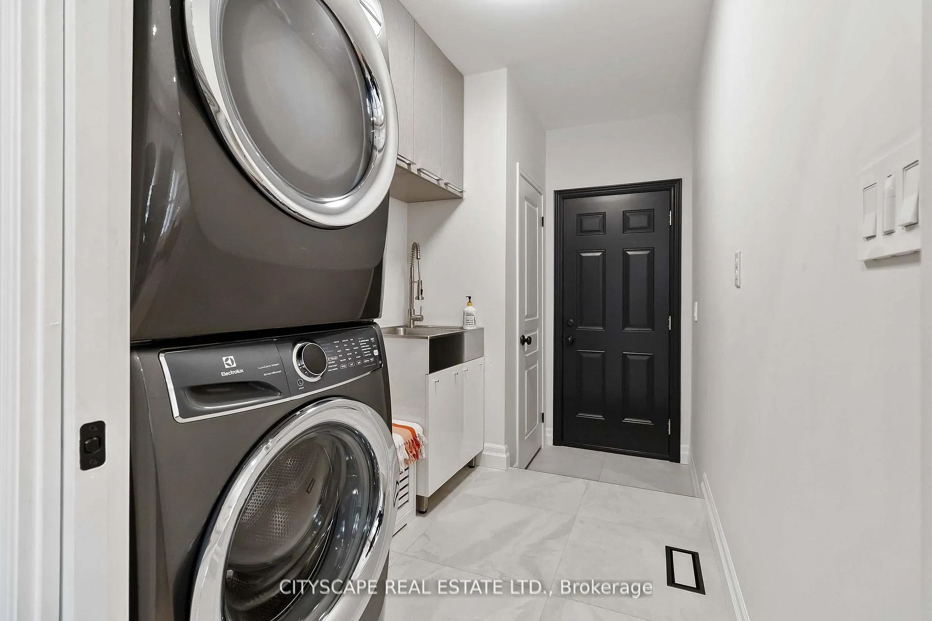 Photo 17 of 4269 Vivaldi Road, Burlington, Alton — HOMEH