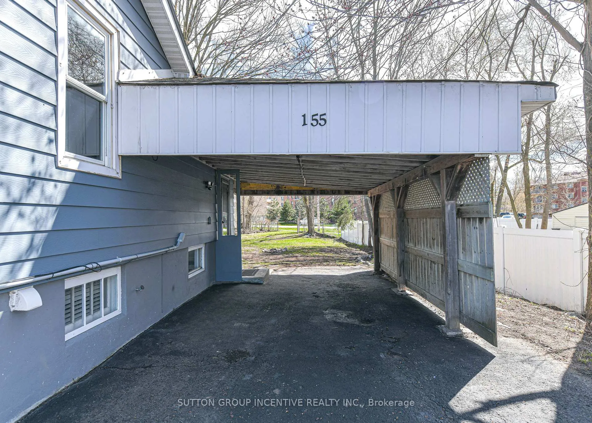 Photo 4 of 155 Atherley Road, Orillia — HOMEH