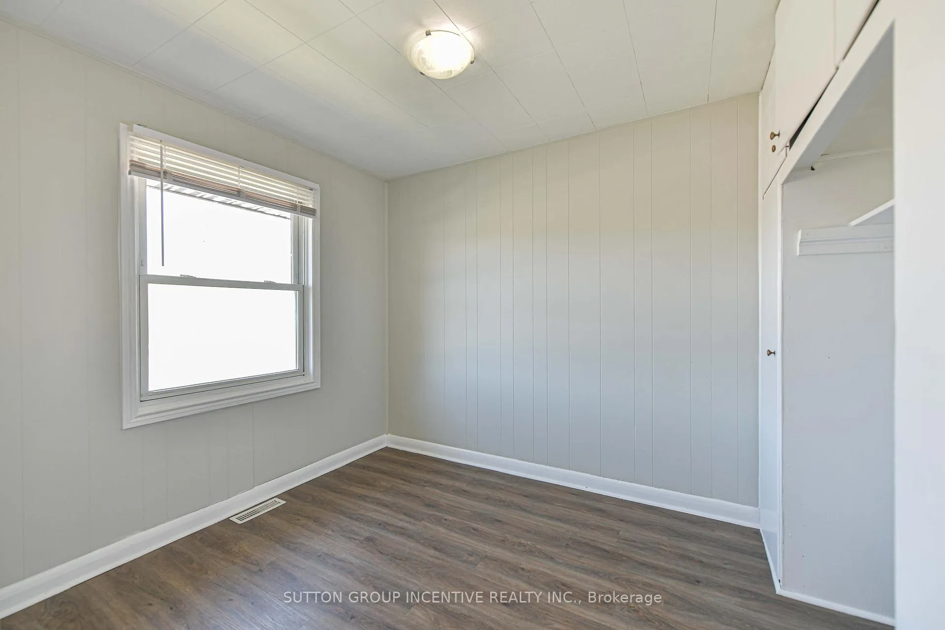 Photo 13 of 155 Atherley Road, Orillia — HOMEH