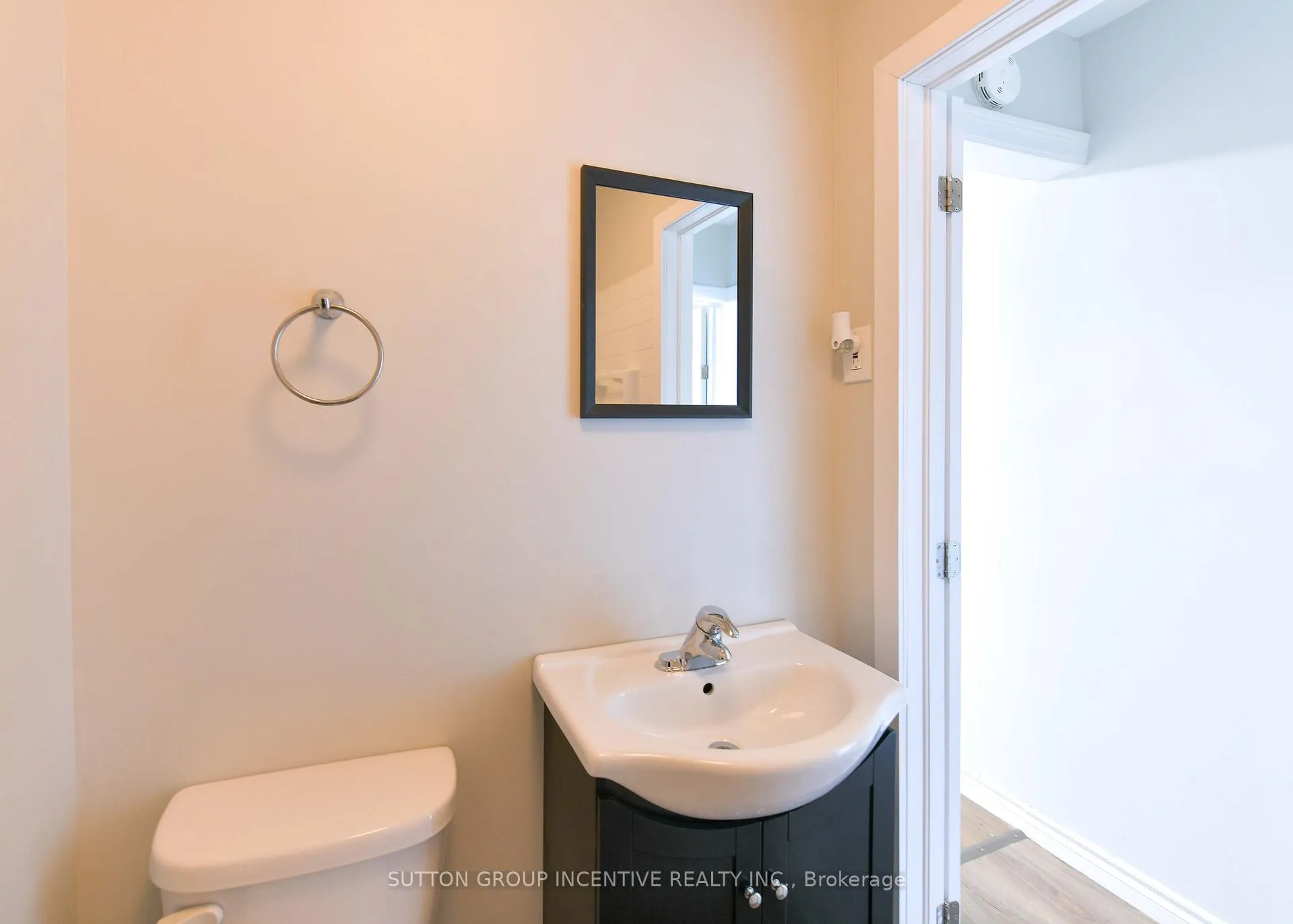 Photo 20 of 155 Atherley Road, Orillia — HOMEH