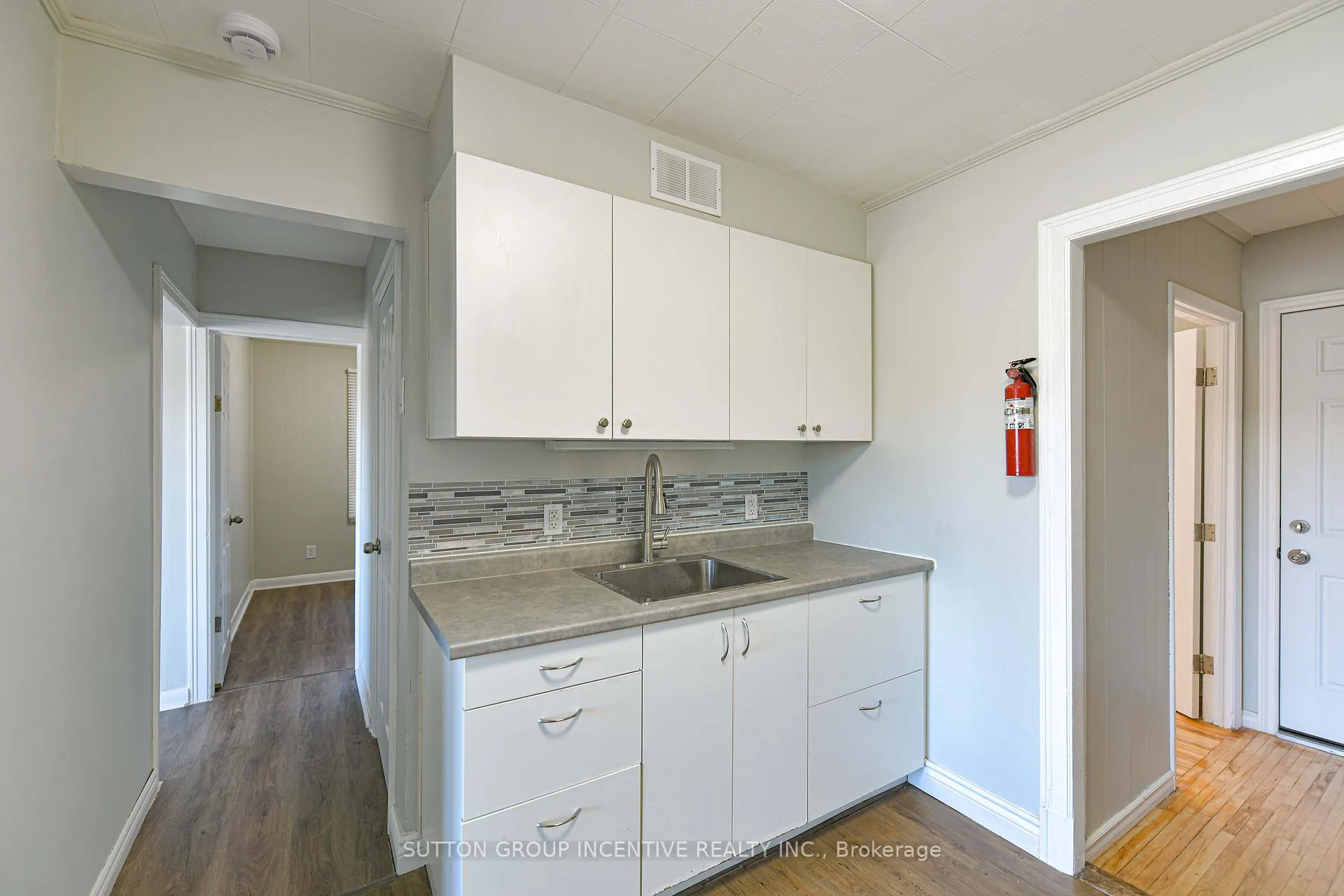 Photo 23 of 155 Atherley Road, Orillia — HOMEH