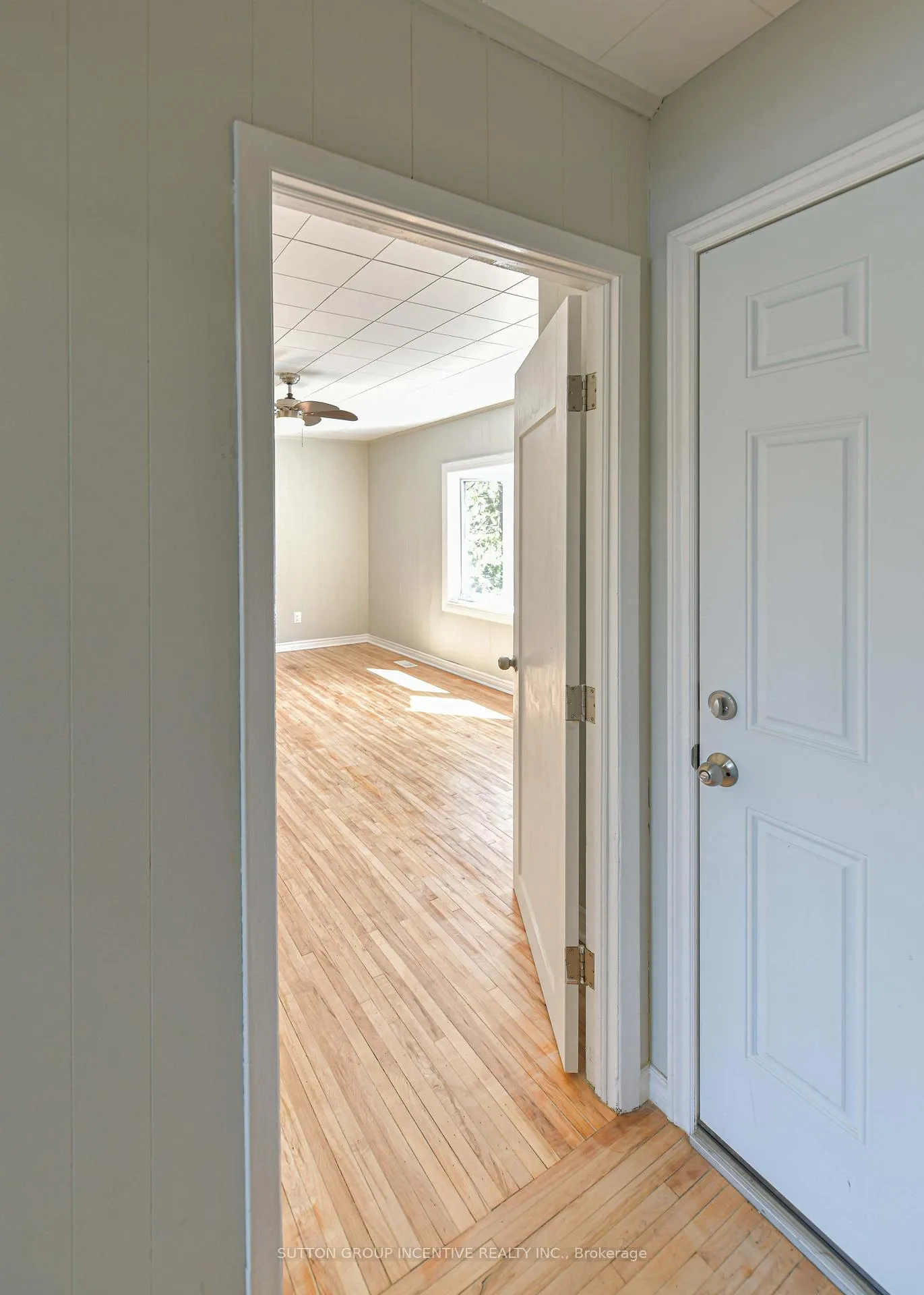Photo 25 of 155 Atherley Road, Orillia — HOMEH