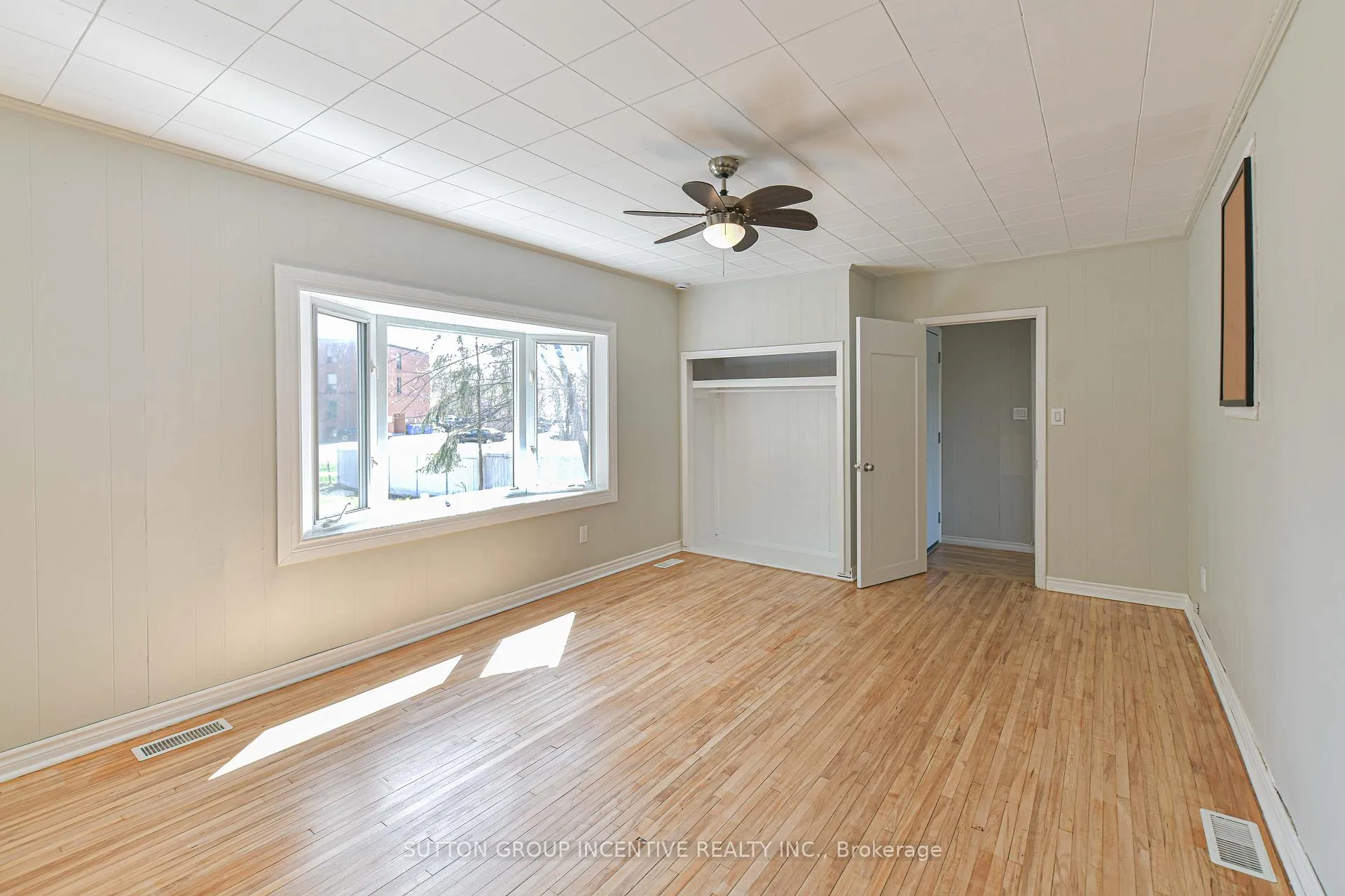 Photo 27 of 155 Atherley Road, Orillia — HOMEH