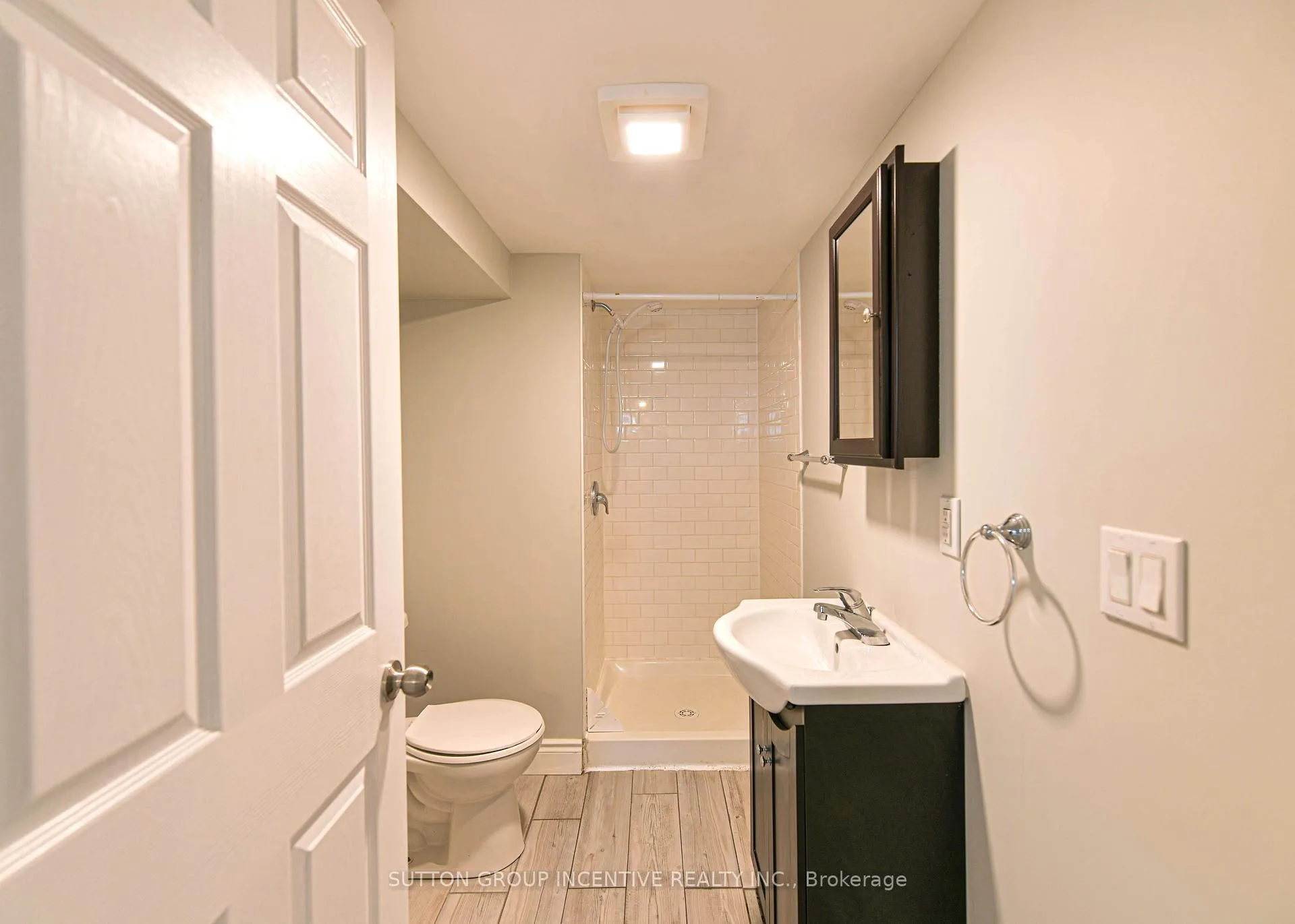 Photo 42 of 155 Atherley Road, Orillia — HOMEH