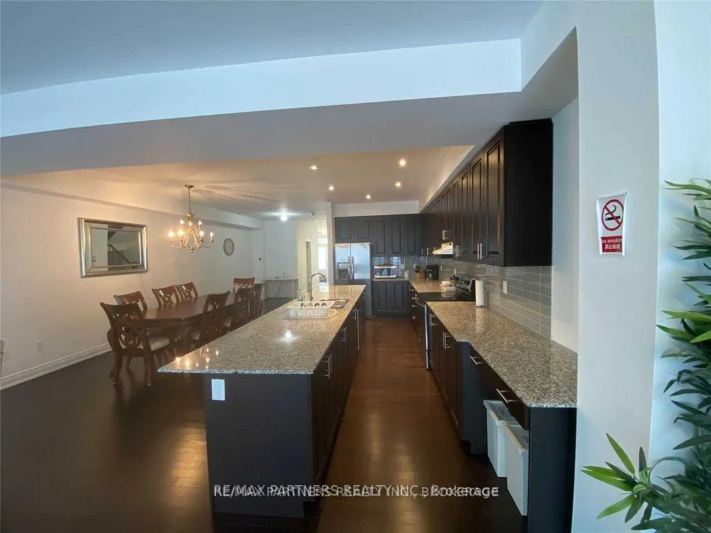 Photo 4 of 124 Lichfield Road, Markham, Unionville — HOMEH