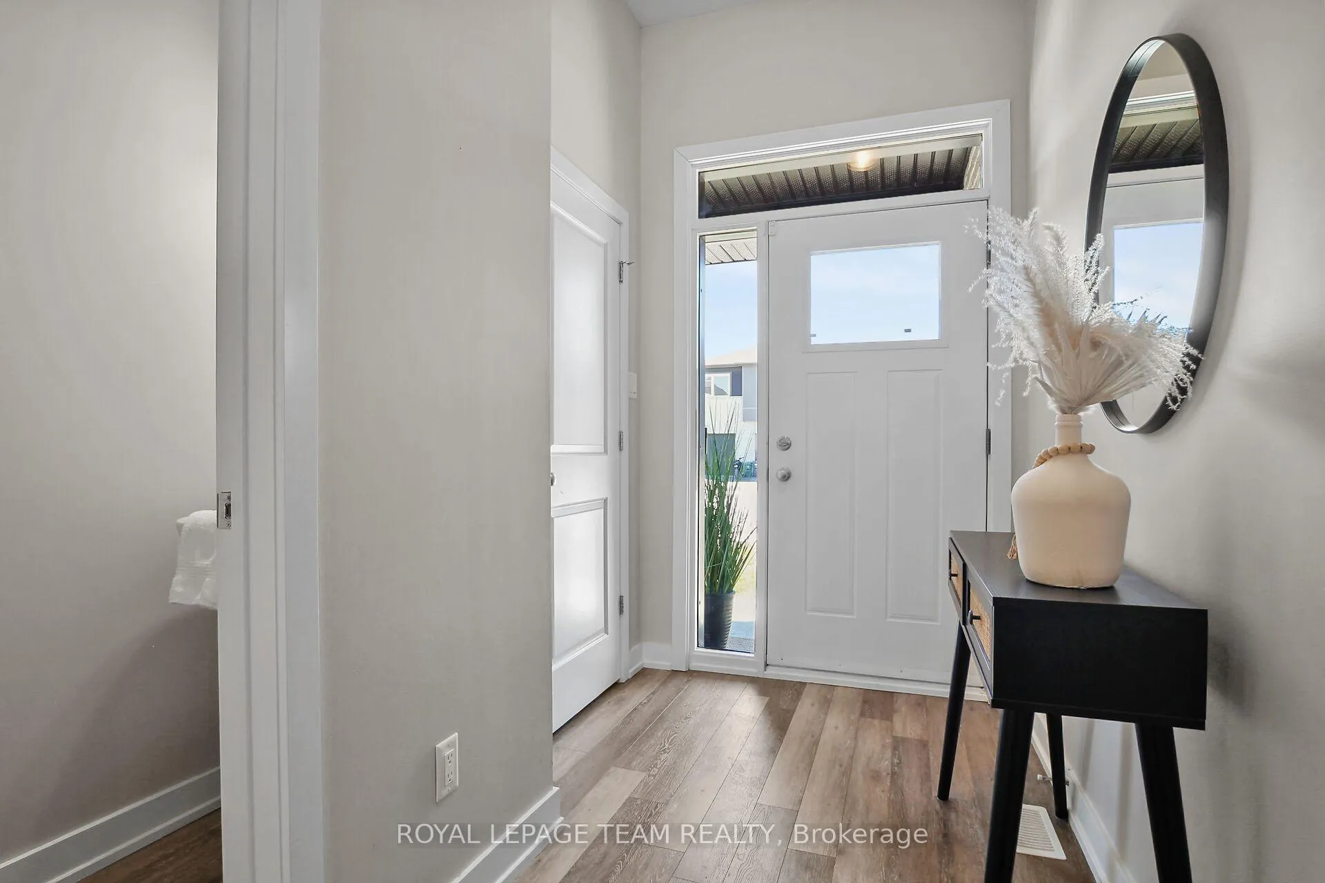 Photo 4 of 506 Edenwylde Drive, Ottawa, Remainder of Stittsville & Area — HOMEH