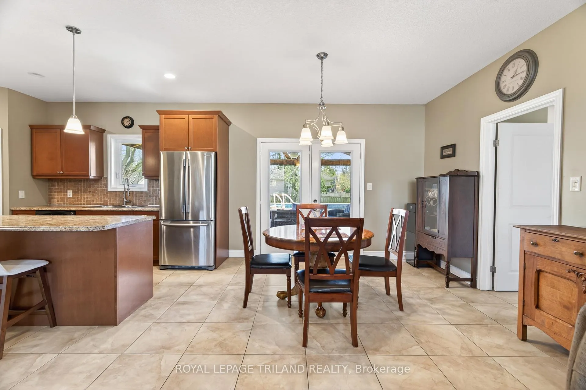 Photo 13 of 40 Fieldstone Crescent, Middlesex Centre, Komoka — HOMEH