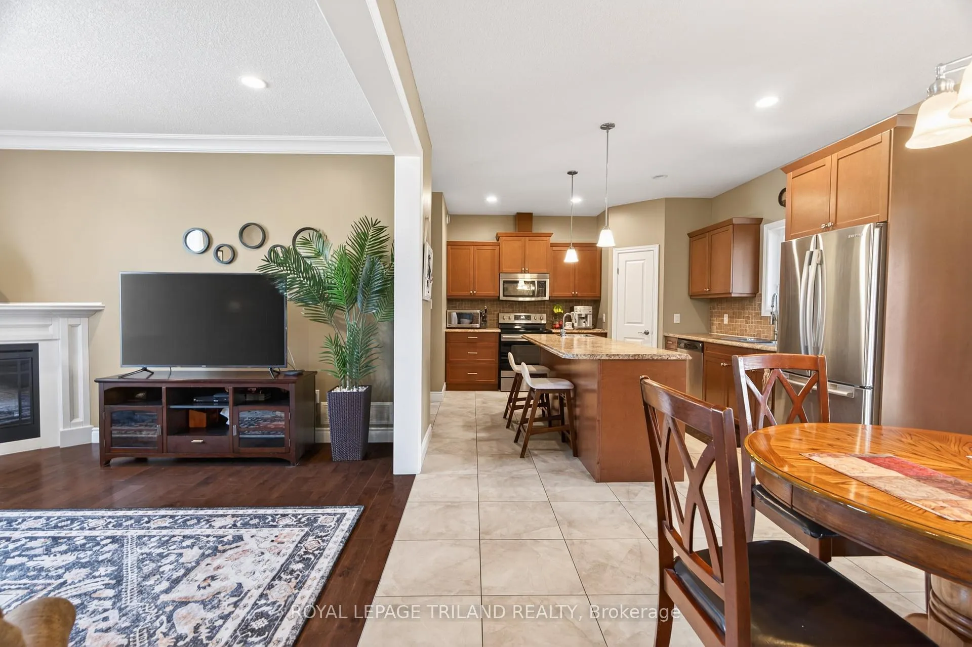 Photo 15 of 40 Fieldstone Crescent, Middlesex Centre, Komoka — HOMEH