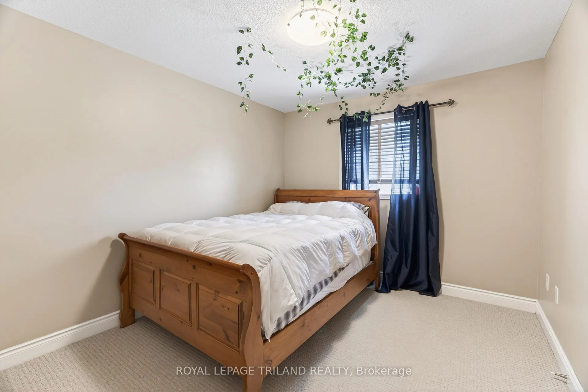 Photo 22 of 40 Fieldstone Crescent, Middlesex Centre, Komoka — HOMEH
