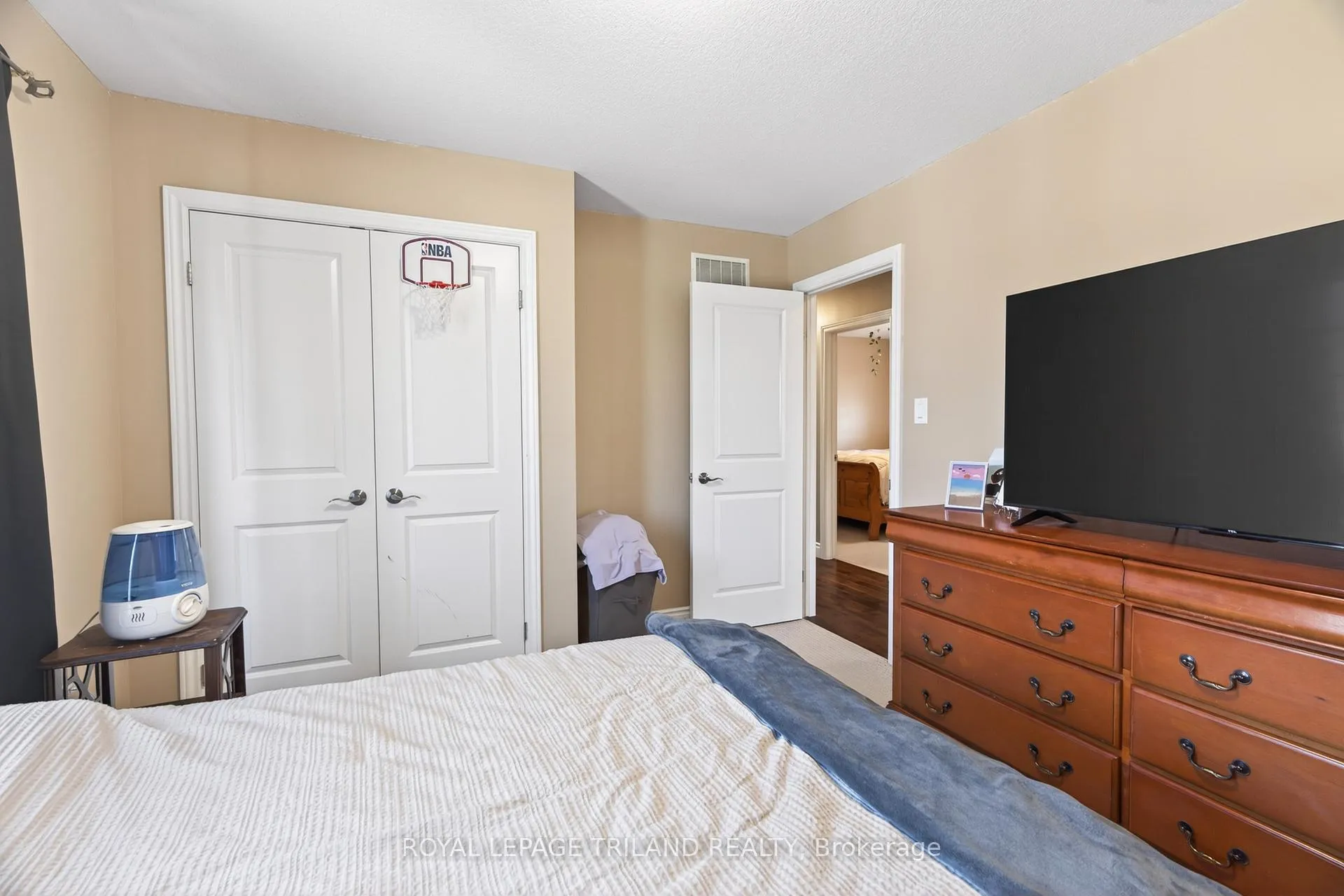 Photo 25 of 40 Fieldstone Crescent, Middlesex Centre, Komoka — HOMEH