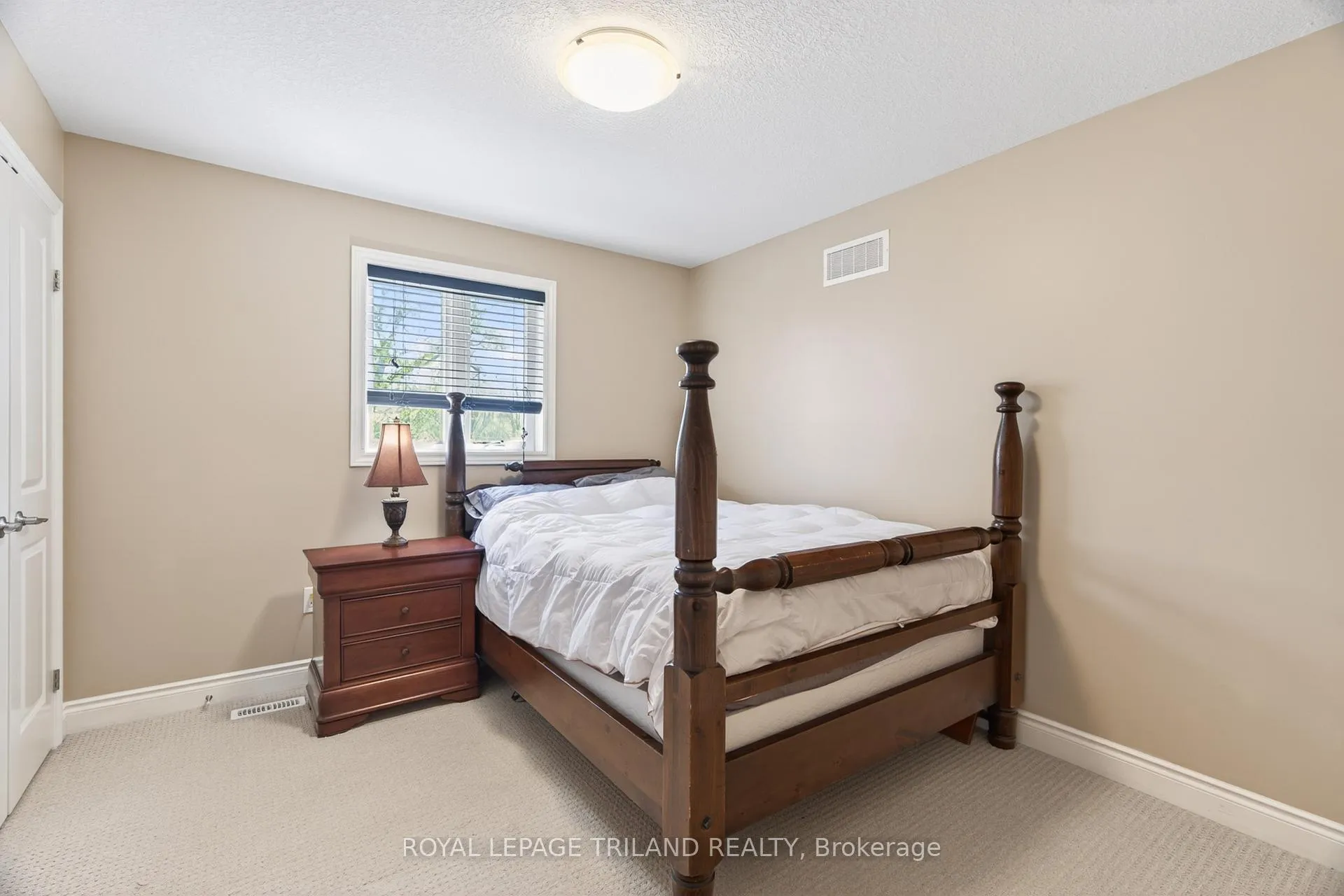 Photo 26 of 40 Fieldstone Crescent, Middlesex Centre, Komoka — HOMEH