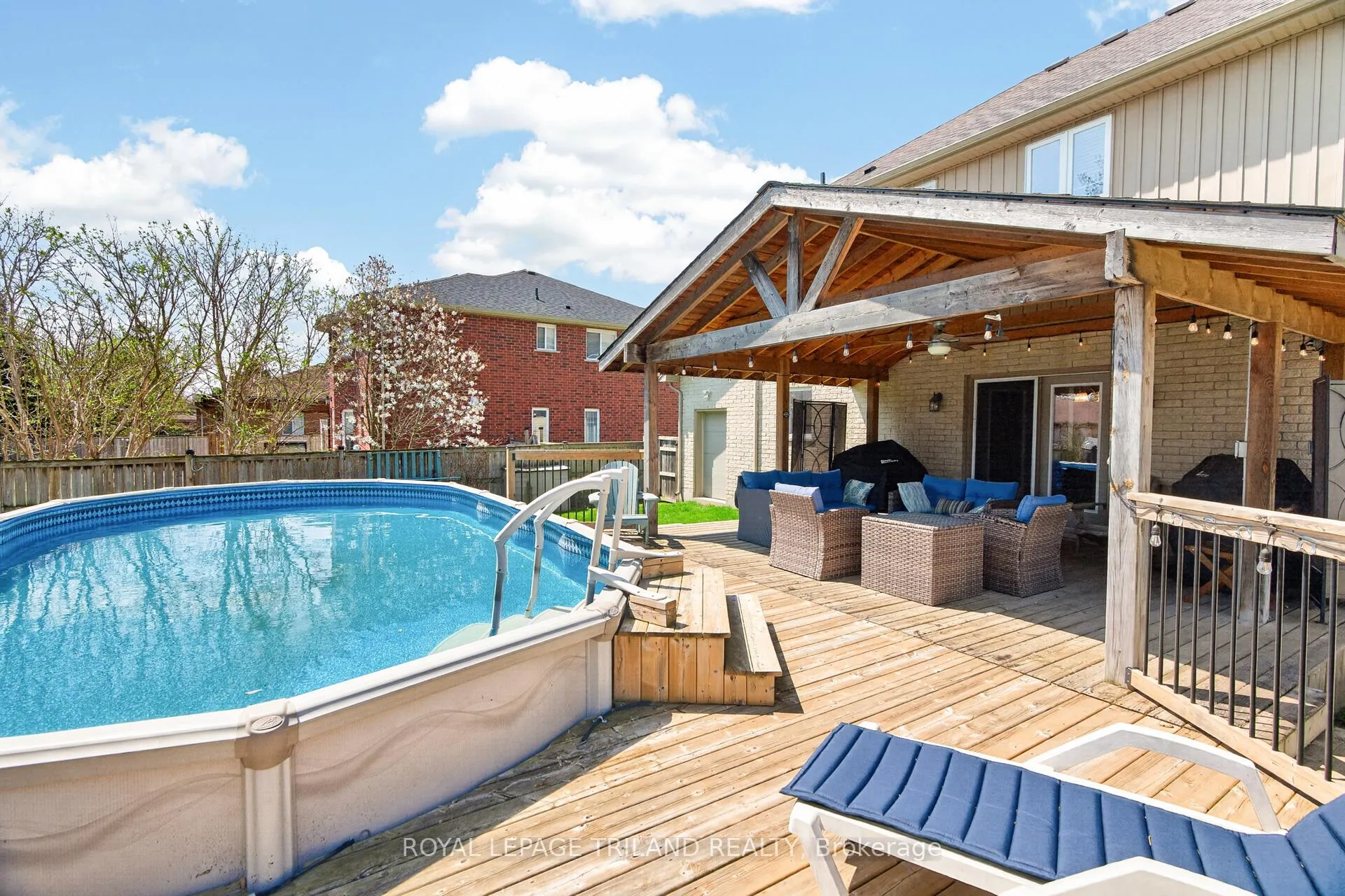 Photo 39 of 40 Fieldstone Crescent, Middlesex Centre, Komoka — HOMEH