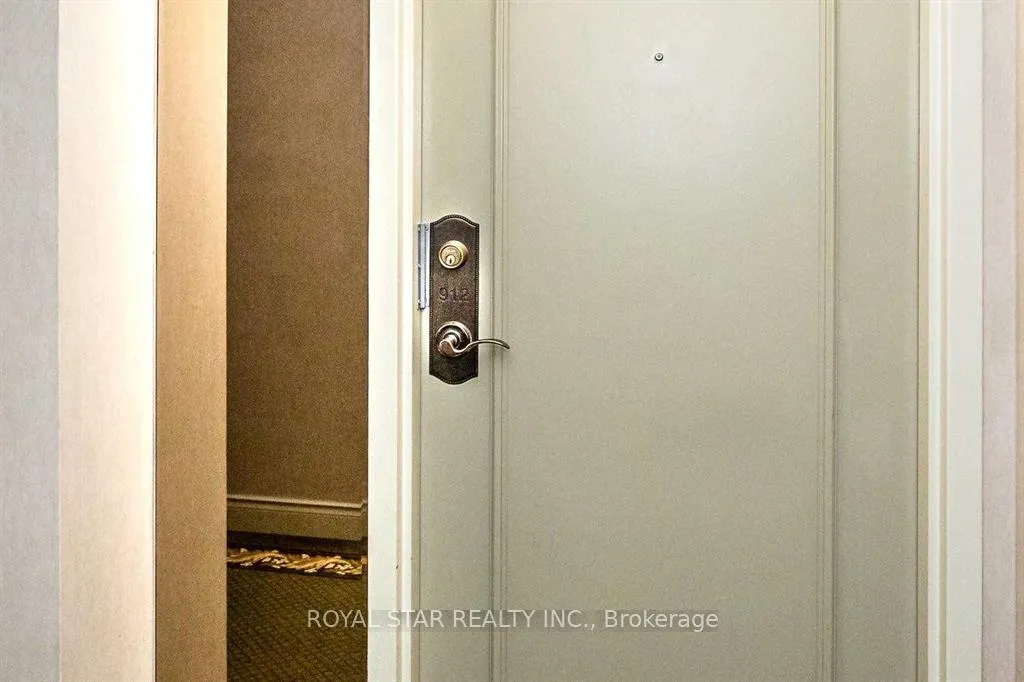 Photo 3 of Unit 912, 5 Lisa Street, Brampton, Queen Street Corridor — HOMEH