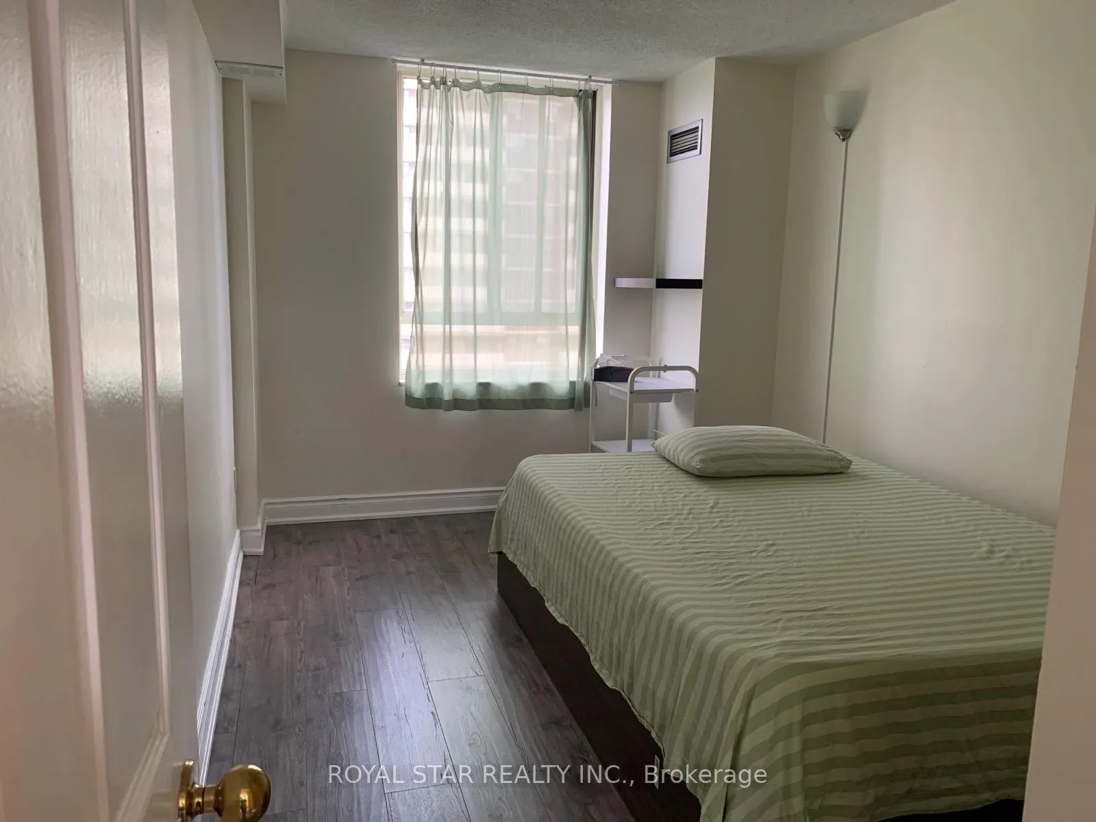 Photo 8 of Unit 912, 5 Lisa Street, Brampton, Queen Street Corridor — HOMEH