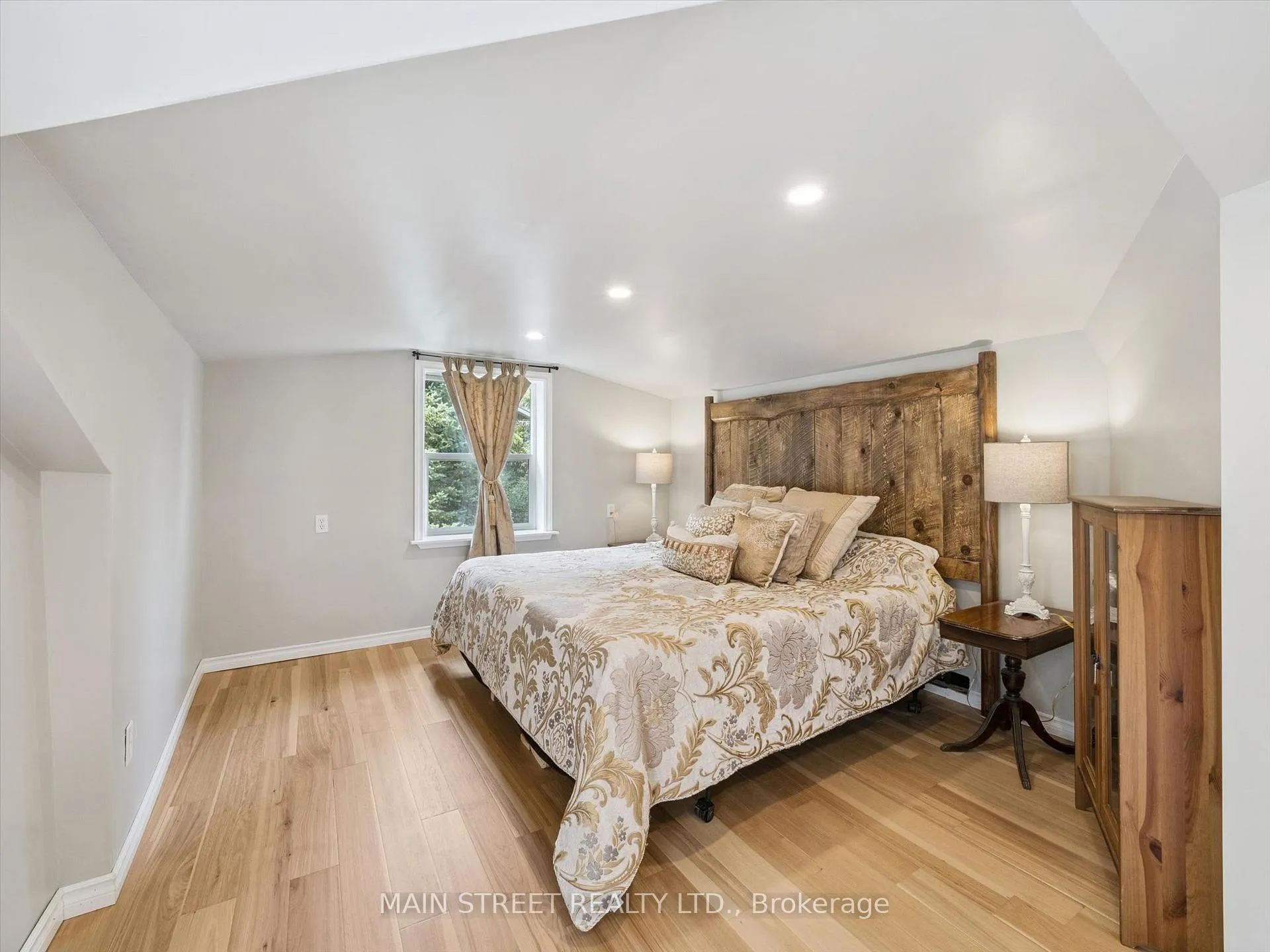 Photo 18 of 1183 South Morrison Lake Road, Gravenhurst, Wood (Gravenhurst) — HOMEH
