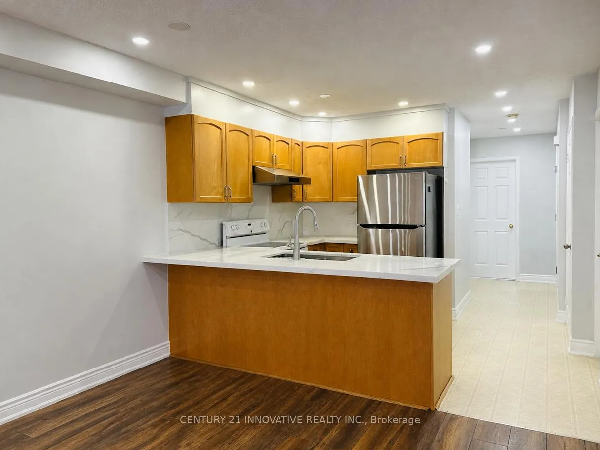 Photo 4 of Unit B, 25 Griffiths Dr, Brant, Paris — HOMEH