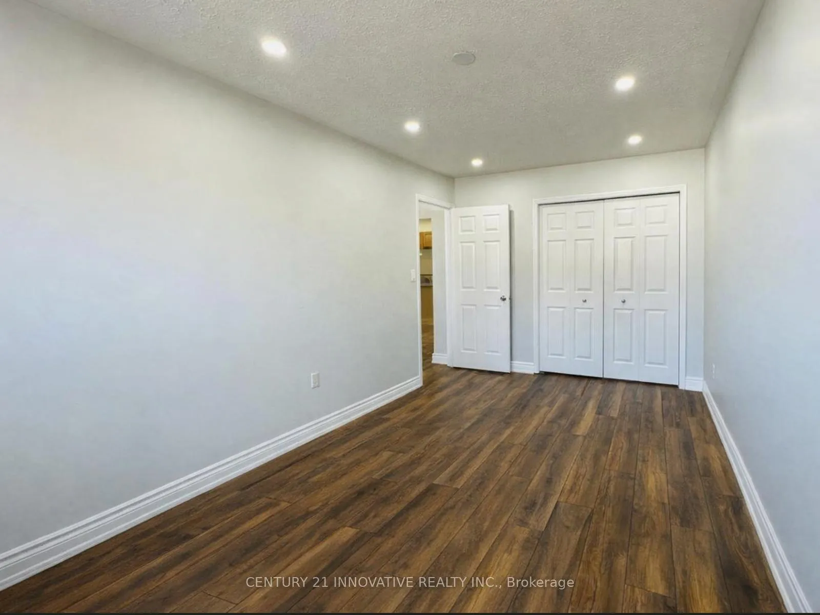 Photo 6 of Unit B, 25 Griffiths Dr, Brant, Paris — HOMEH