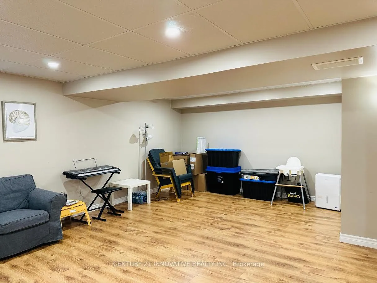 Photo 12 of Unit B, 25 Griffiths Dr, Brant, Paris — HOMEH