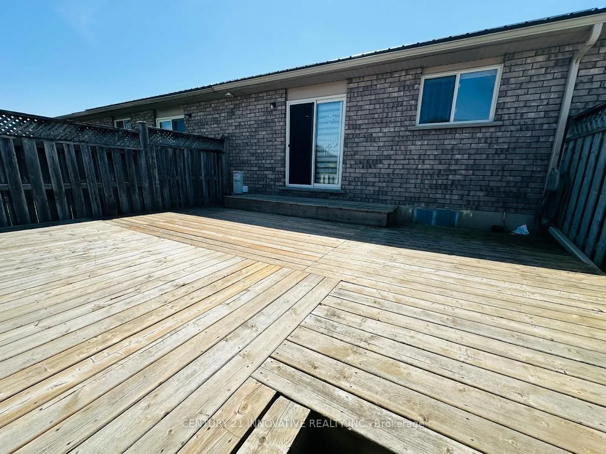 Photo 18 of Unit B, 25 Griffiths Dr, Brant, Paris — HOMEH