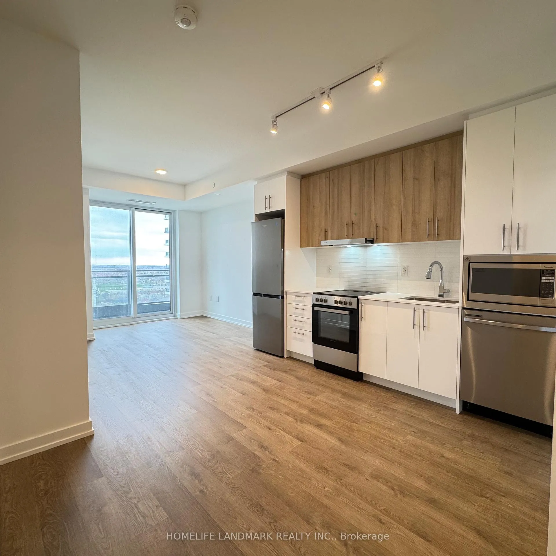 Photo 6 of Unit A 2111, 9763 Markham Road, Markham, Greensborough — HOMEH