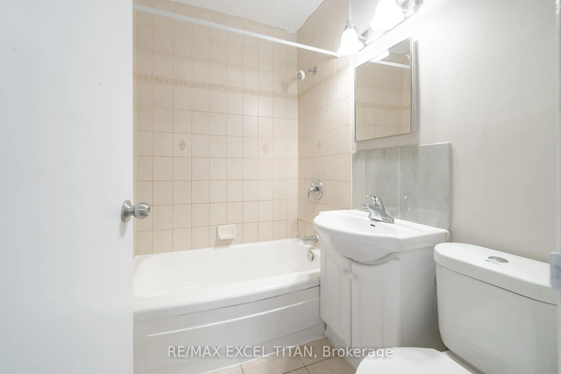 Photo 9 of Unit 623B, 468 Ottawa Street, Hamilton, Corktown — HOMEH
