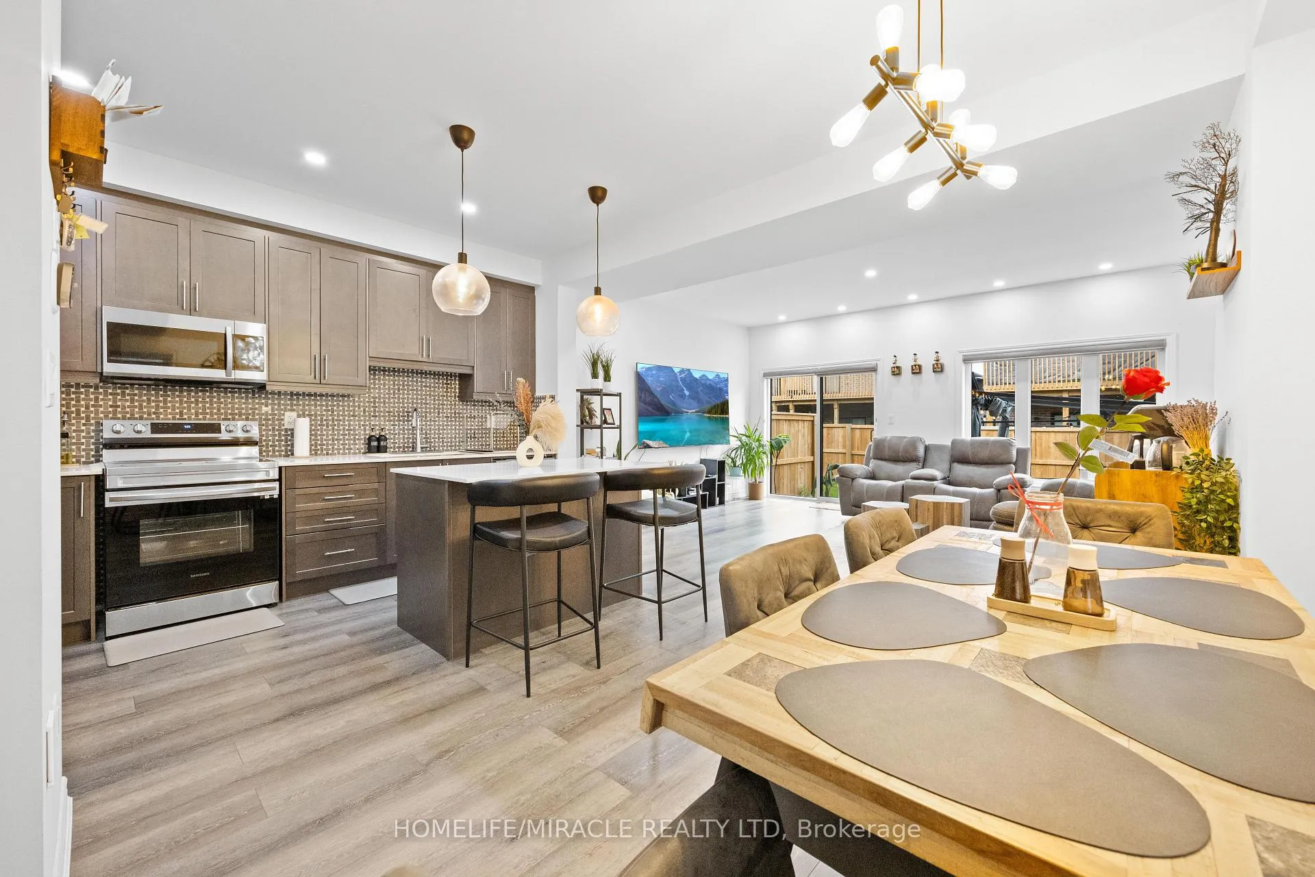 Photo 12 of 58 June Callwood Way, Brant, Brantford Twp — HOMEH