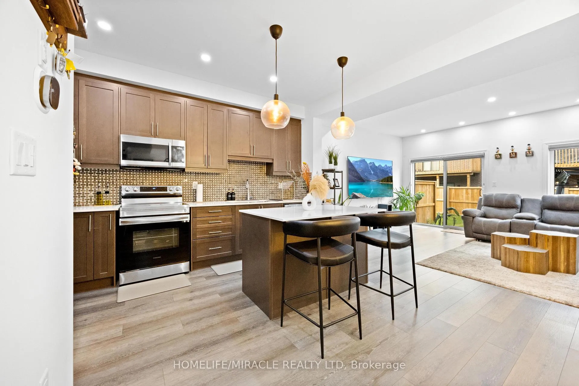 Photo 16 of 58 June Callwood Way, Brant, Brantford Twp — HOMEH