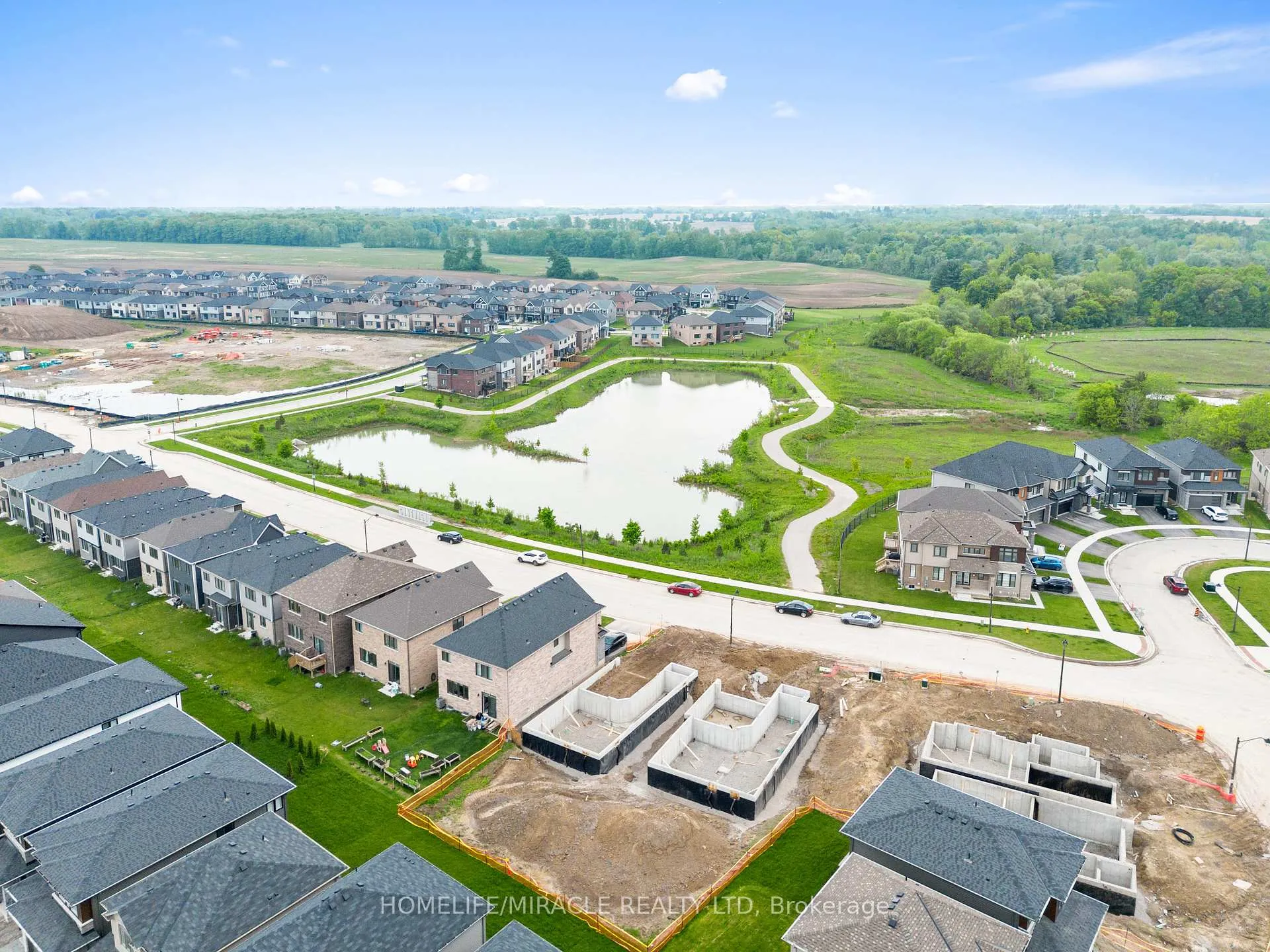 Photo 43 of 58 June Callwood Way, Brant, Brantford Twp — HOMEH